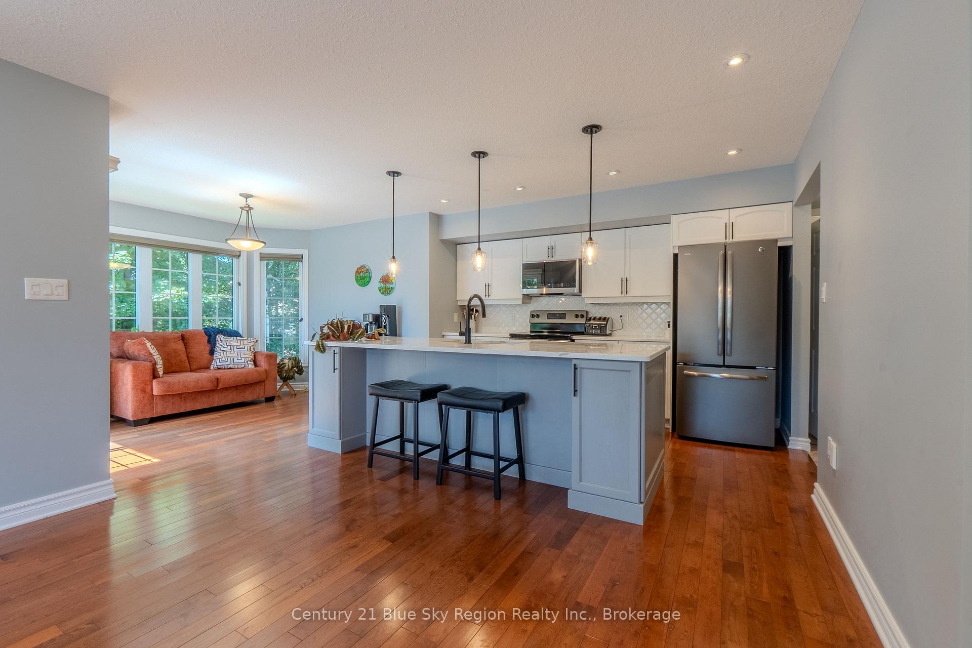 Photo 7 of 21 Stone Manor Drive, North Bay, Airport — HOMEH