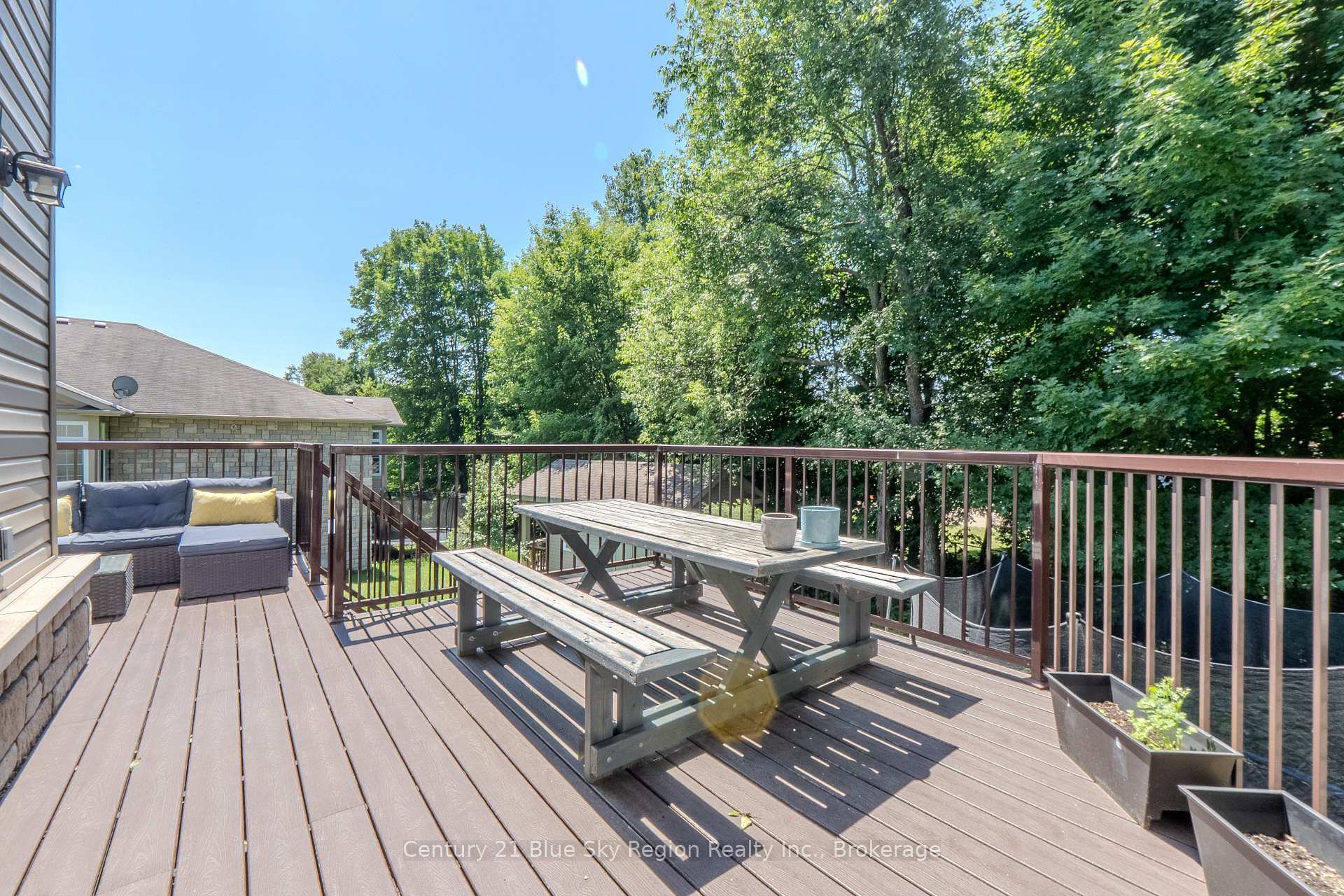 Photo 15 of 21 Stone Manor Drive, North Bay, Airport — HOMEH