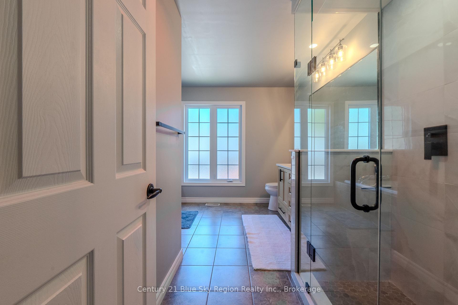 Photo 32 of 21 Stone Manor Drive, North Bay, Airport — HOMEH