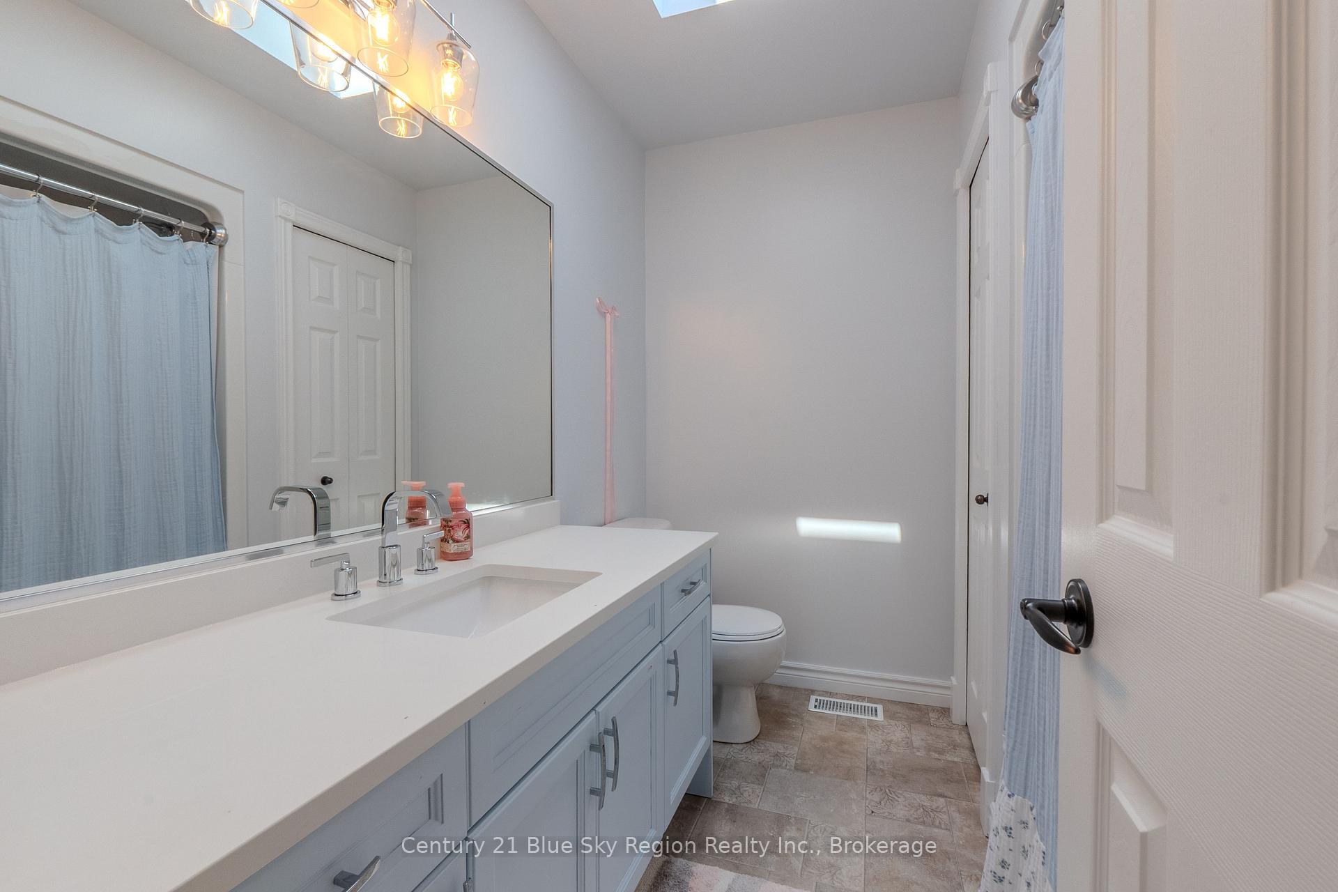 Photo 36 of 21 Stone Manor Drive, North Bay, Airport — HOMEH