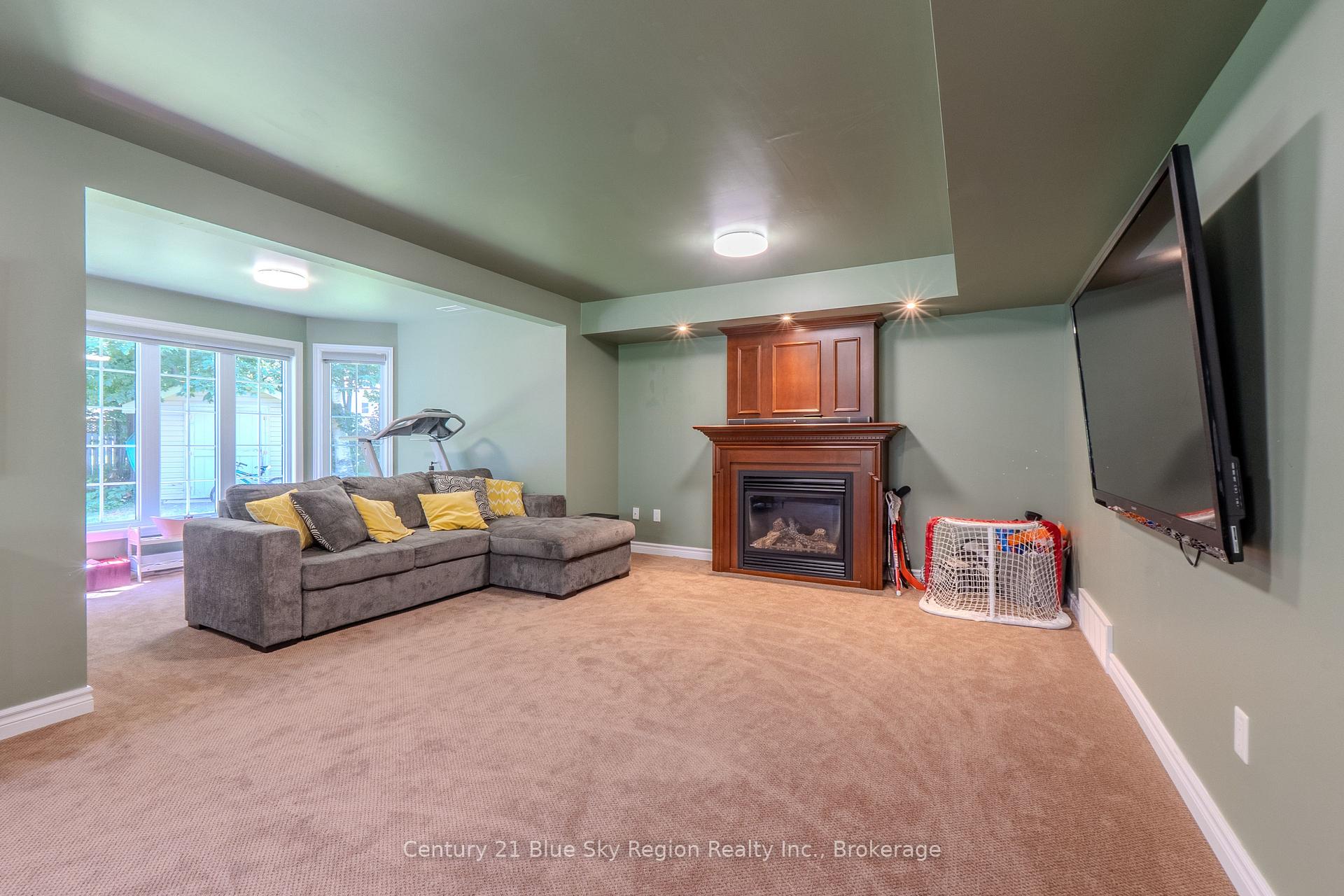 Photo 37 of 21 Stone Manor Drive, North Bay, Airport — HOMEH