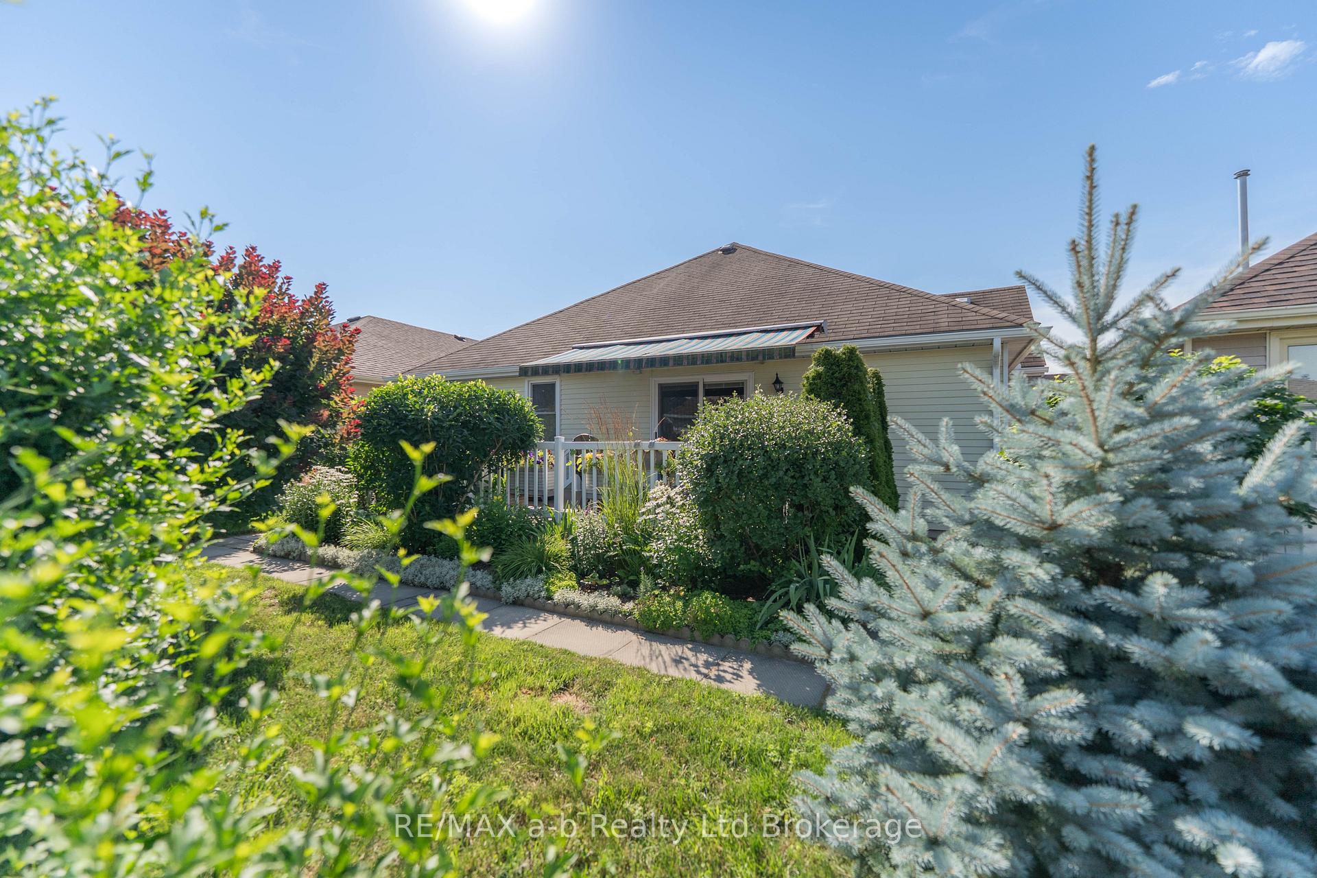 Photo 24 of 57 Edwin Crescent, Tillsonburg — HOMEH