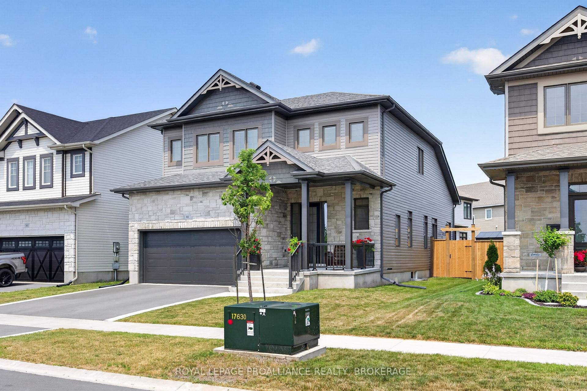 Photo 2 of 811 Riverview Way, Kingston, Kingston East (Incl Barret Crt) — HOMEH
