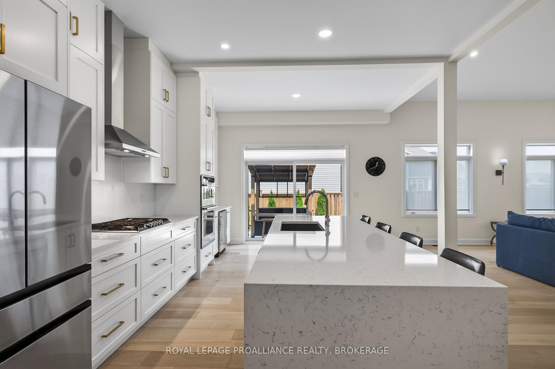 Photo 17 of 811 Riverview Way, Kingston, Kingston East (Incl Barret Crt) — HOMEH