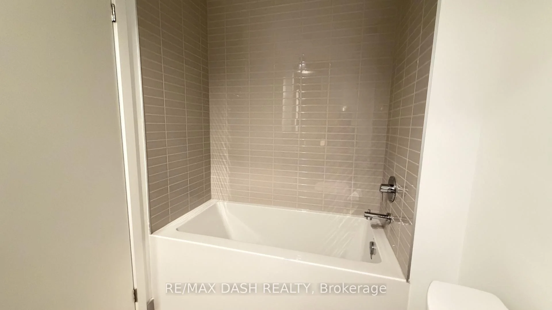Photo 26 of Unit 2217, 6 Flavelle Trail, Vaughan, Steeles West Industrial — HOMEH