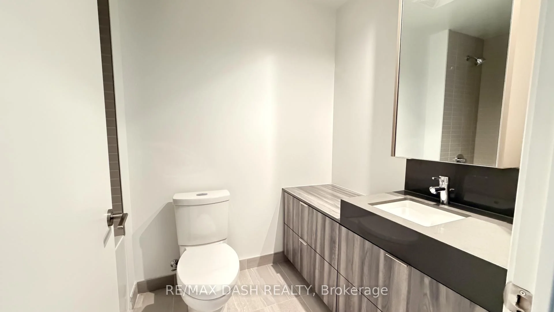 Photo 27 of Unit 2217, 6 Flavelle Trail, Vaughan, Steeles West Industrial — HOMEH