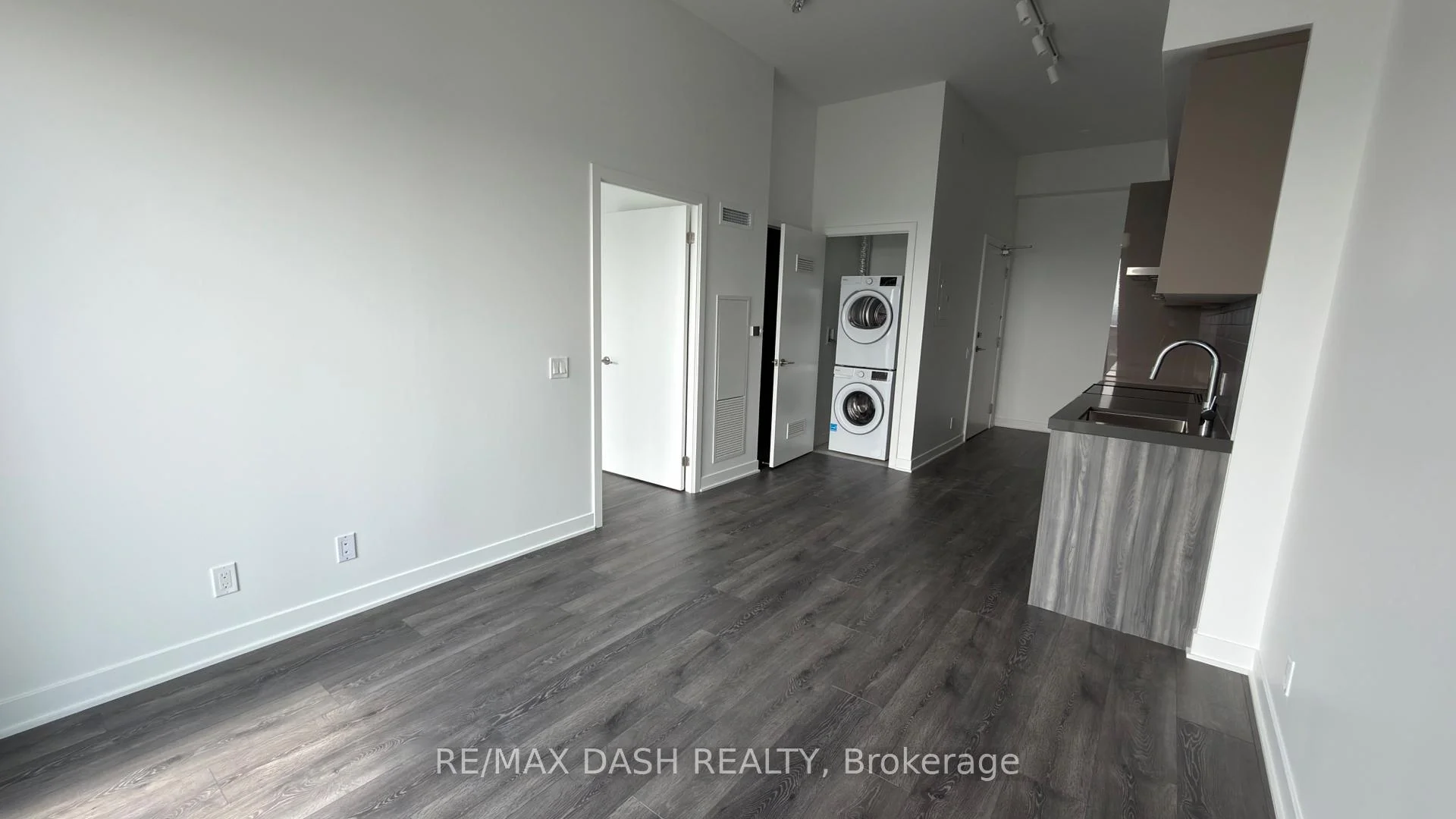 Photo 11 of Unit 2217, 6 Flavelle Trail, Vaughan, Steeles West Industrial — HOMEH
