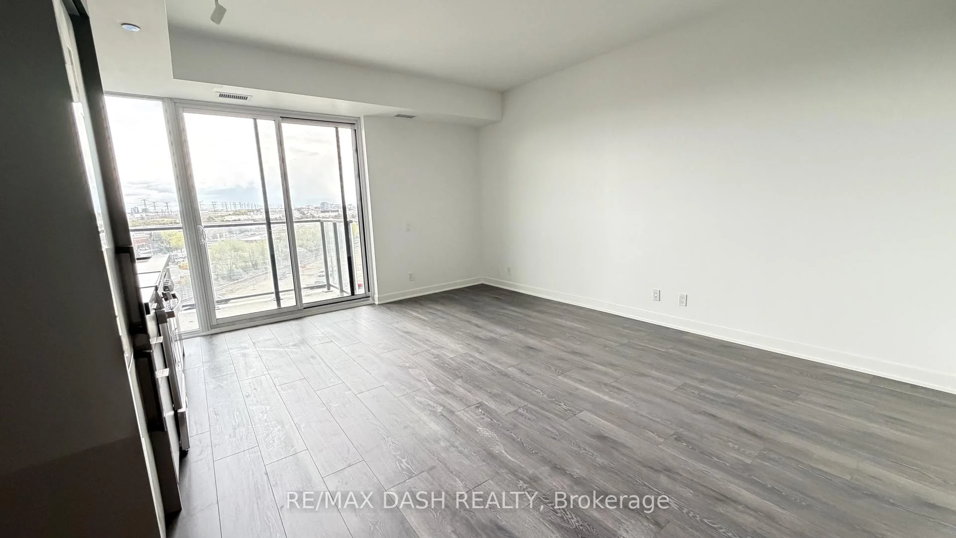 Photo 29 of Unit 2217, 6 Flavelle Trail, Vaughan, Steeles West Industrial — HOMEH