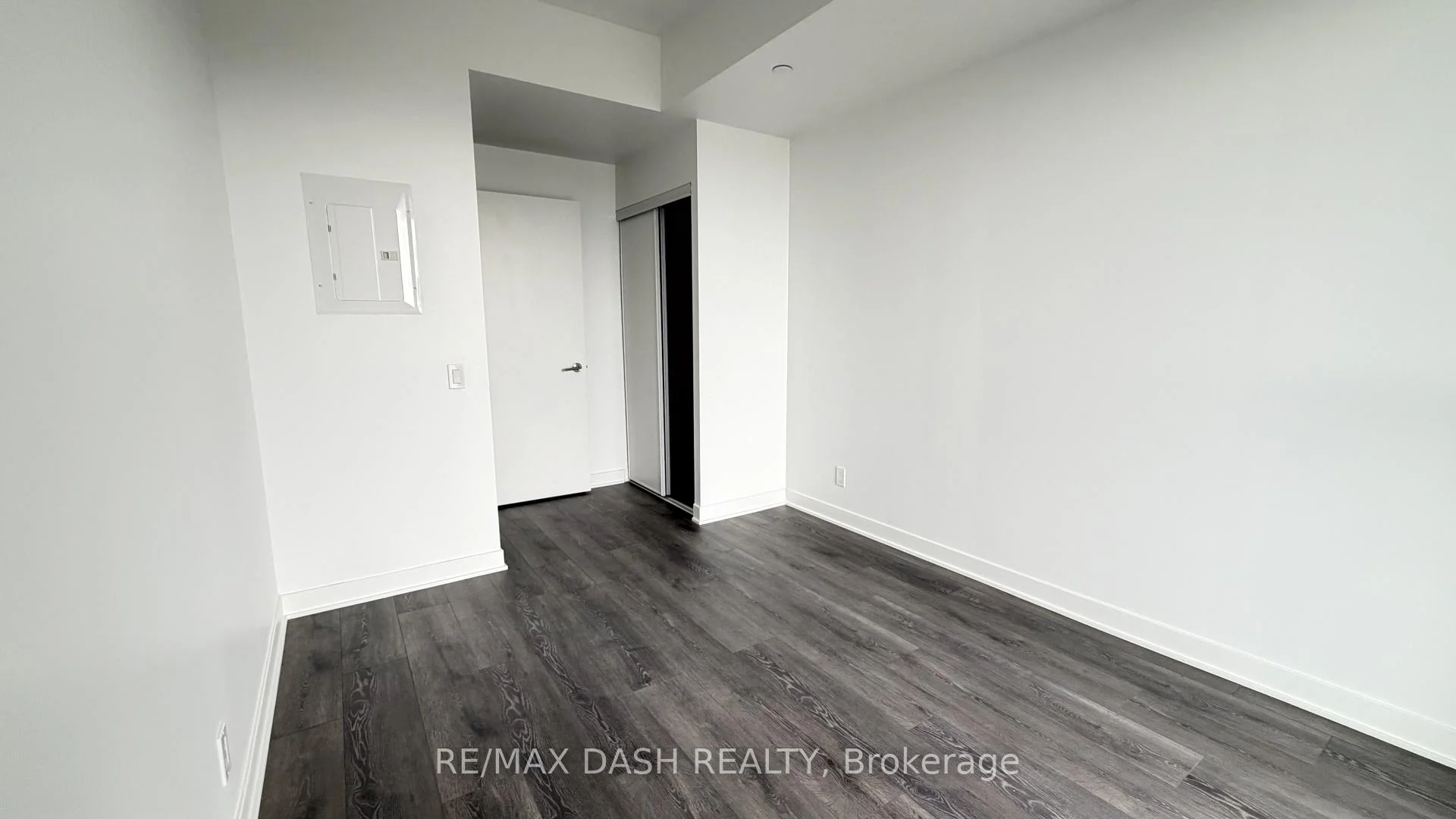 Photo 30 of Unit 2217, 6 Flavelle Trail, Vaughan, Steeles West Industrial — HOMEH