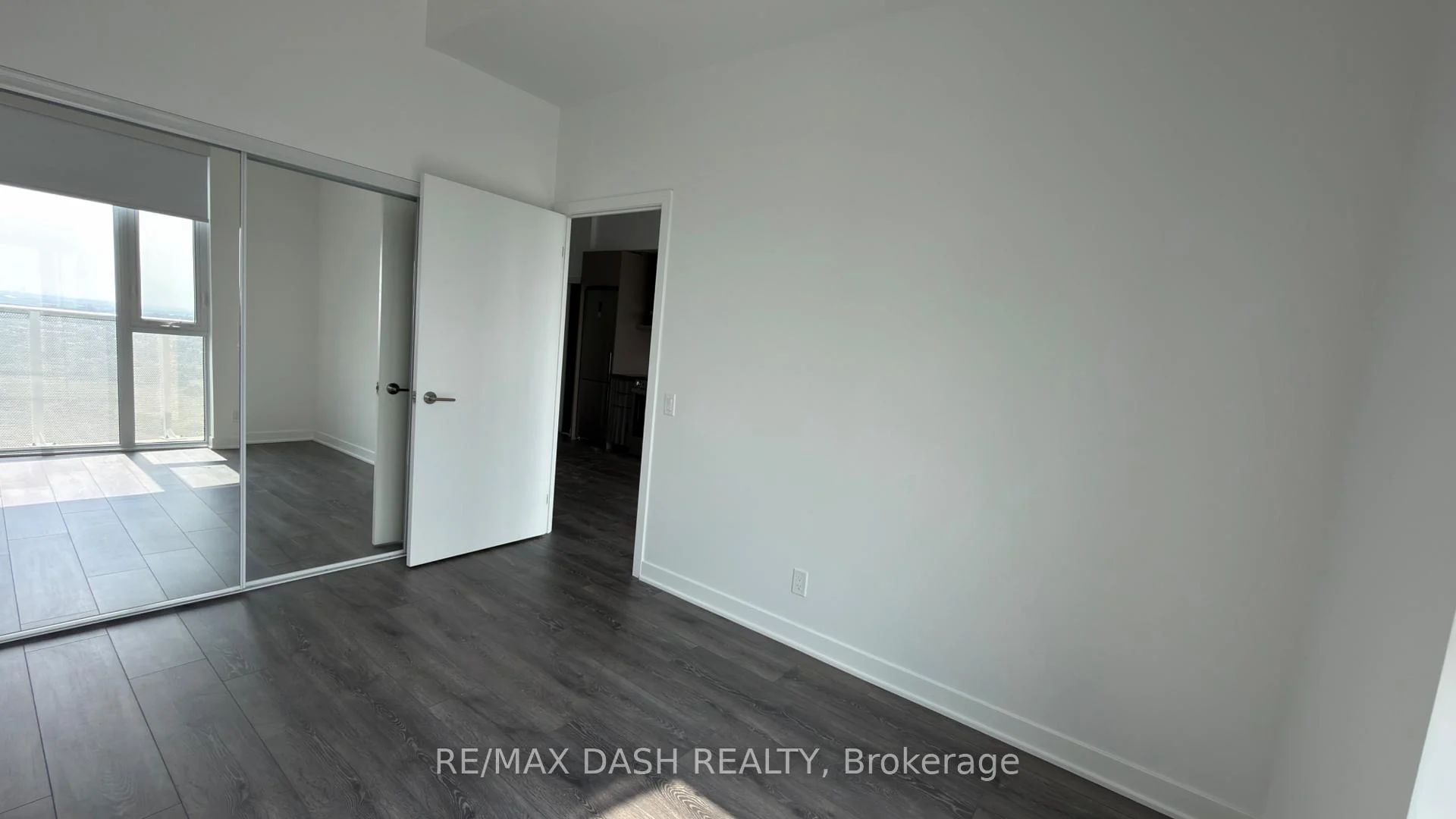 Photo 14 of Unit 2217, 6 Flavelle Trail, Vaughan, Steeles West Industrial — HOMEH