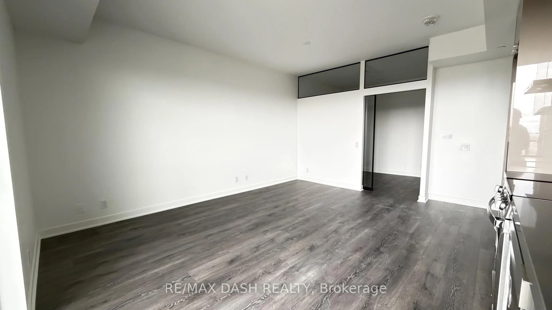 Photo 33 of Unit 2217, 6 Flavelle Trail, Vaughan, Steeles West Industrial — HOMEH
