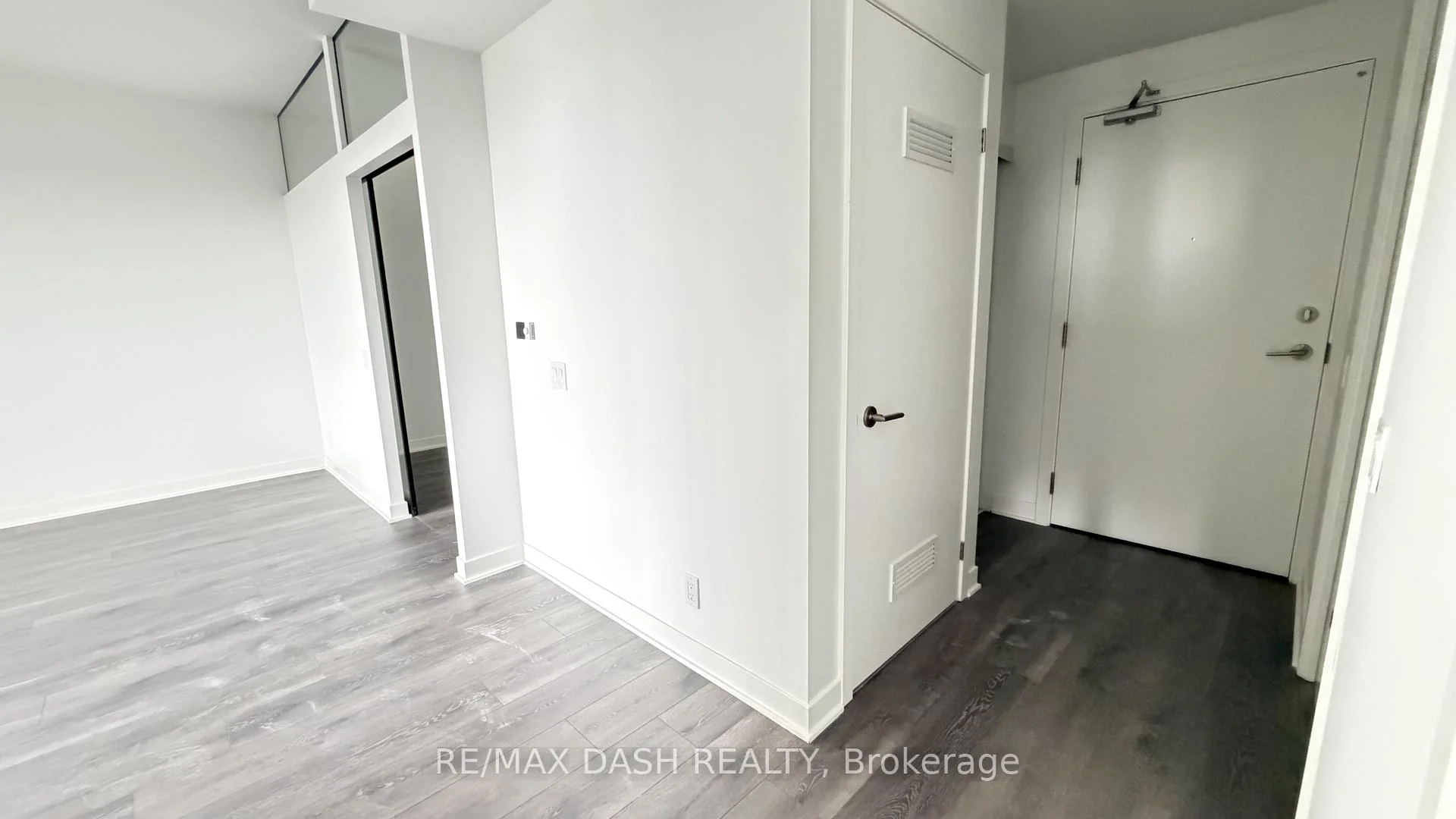 Photo 34 of Unit 2217, 6 Flavelle Trail, Vaughan, Steeles West Industrial — HOMEH