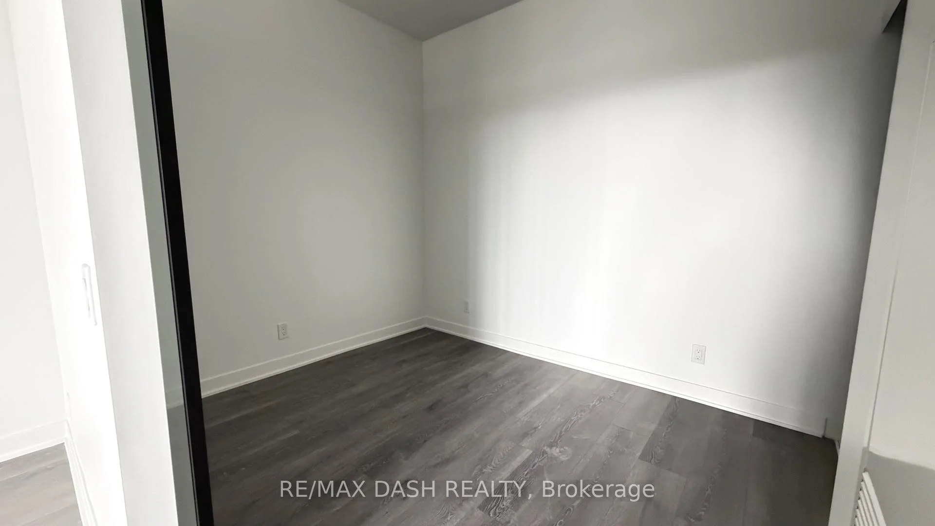 Photo 35 of Unit 2217, 6 Flavelle Trail, Vaughan, Steeles West Industrial — HOMEH