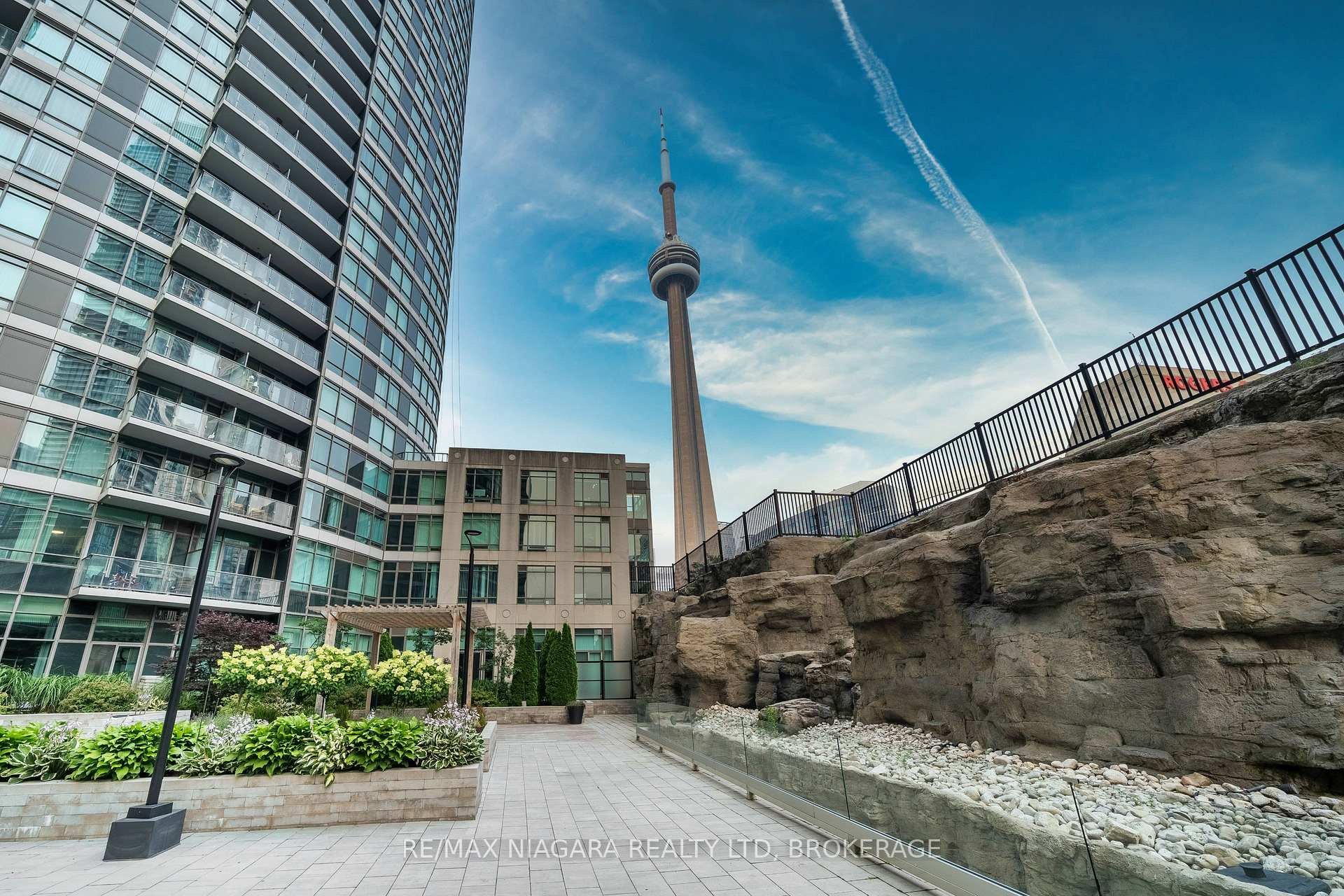Photo 3 of Unit 3603, 361 Front Street W, Toronto, Waterfront Communities — HOMEH