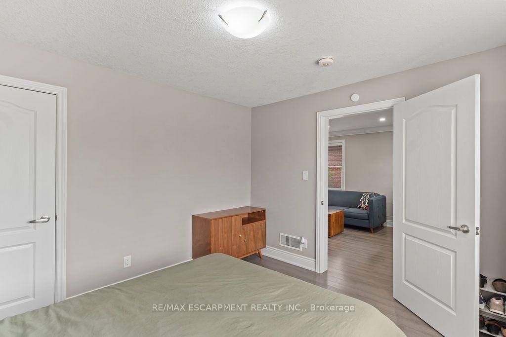 Photo 17 of 340 Upper Gage Avenue, Hamilton, Raleigh — HOMEH