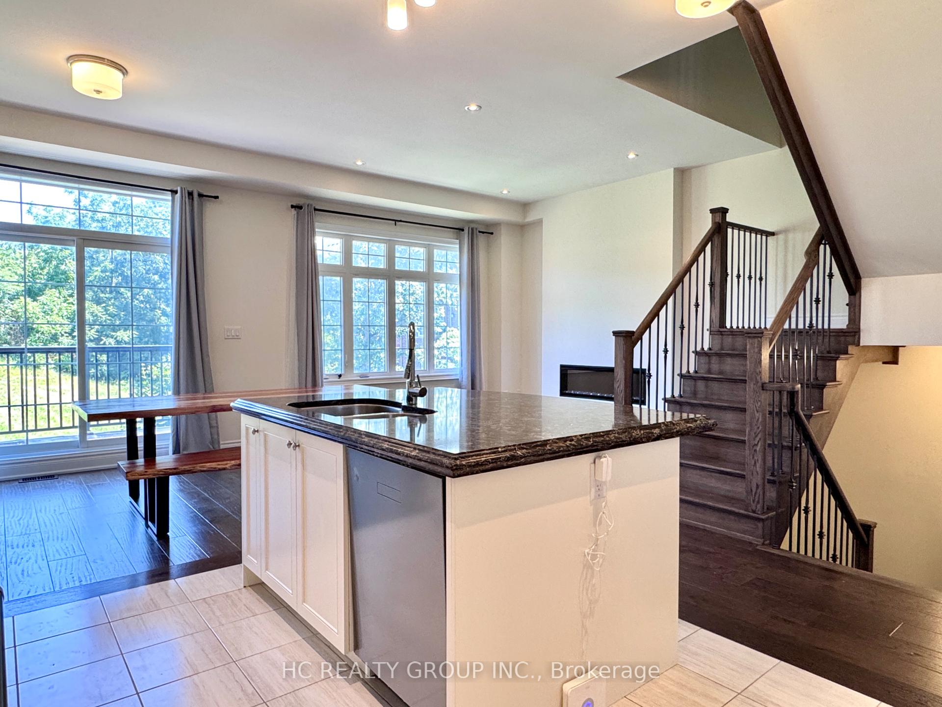 Photo 4 of 9 Beaufort Way, Markham, Angus Glen — HOMEH