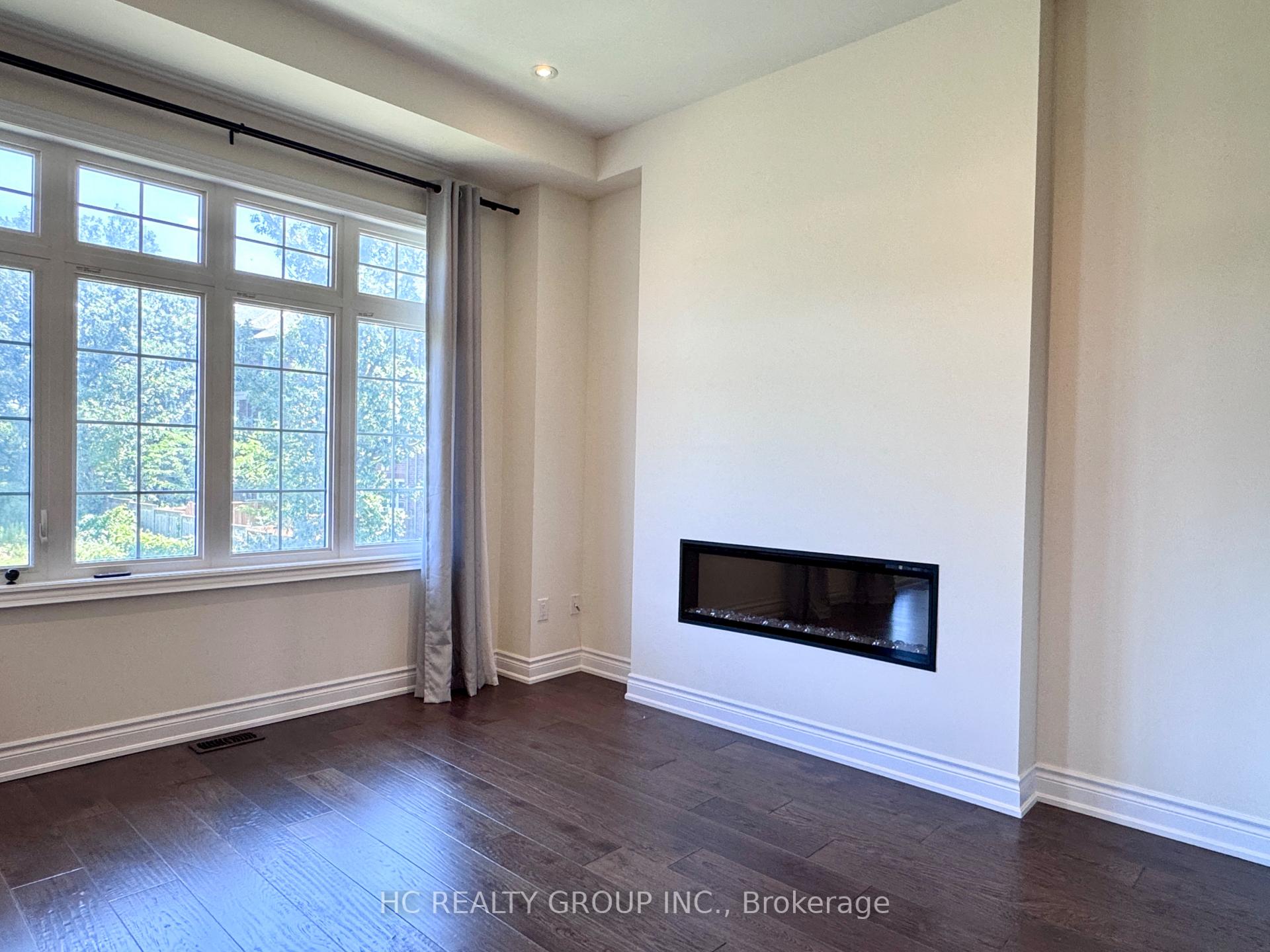 Photo 6 of 9 Beaufort Way, Markham, Angus Glen — HOMEH
