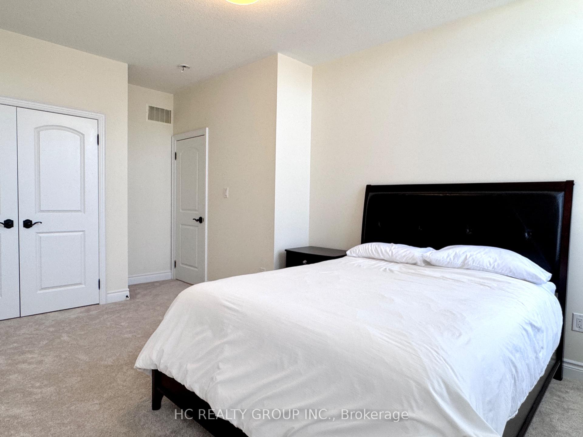 Photo 10 of 9 Beaufort Way, Markham, Angus Glen — HOMEH