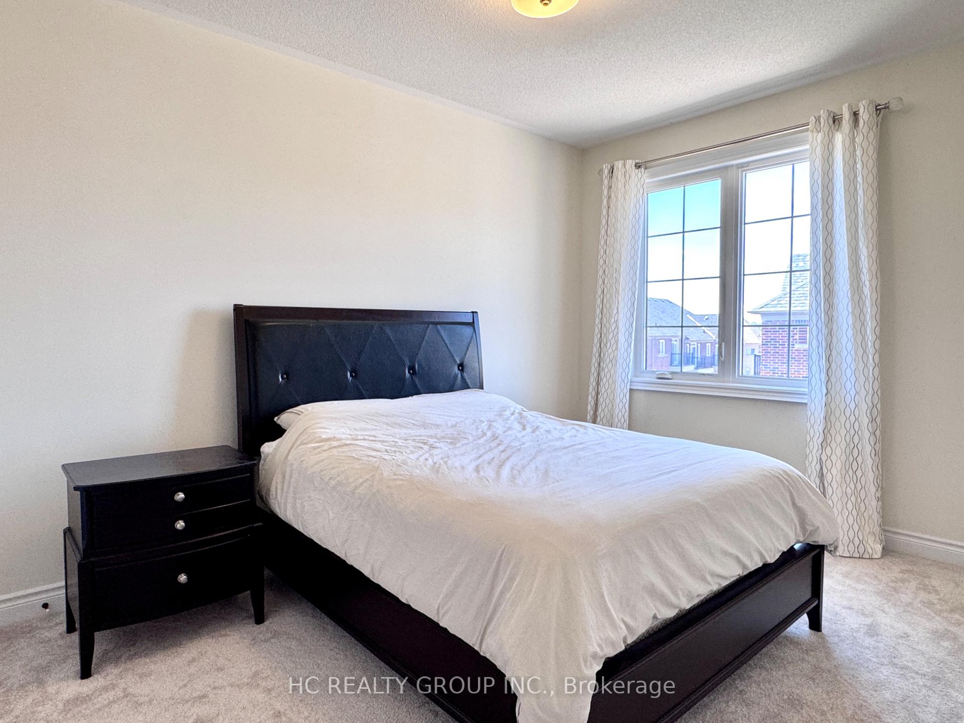 Photo 12 of 9 Beaufort Way, Markham, Angus Glen — HOMEH