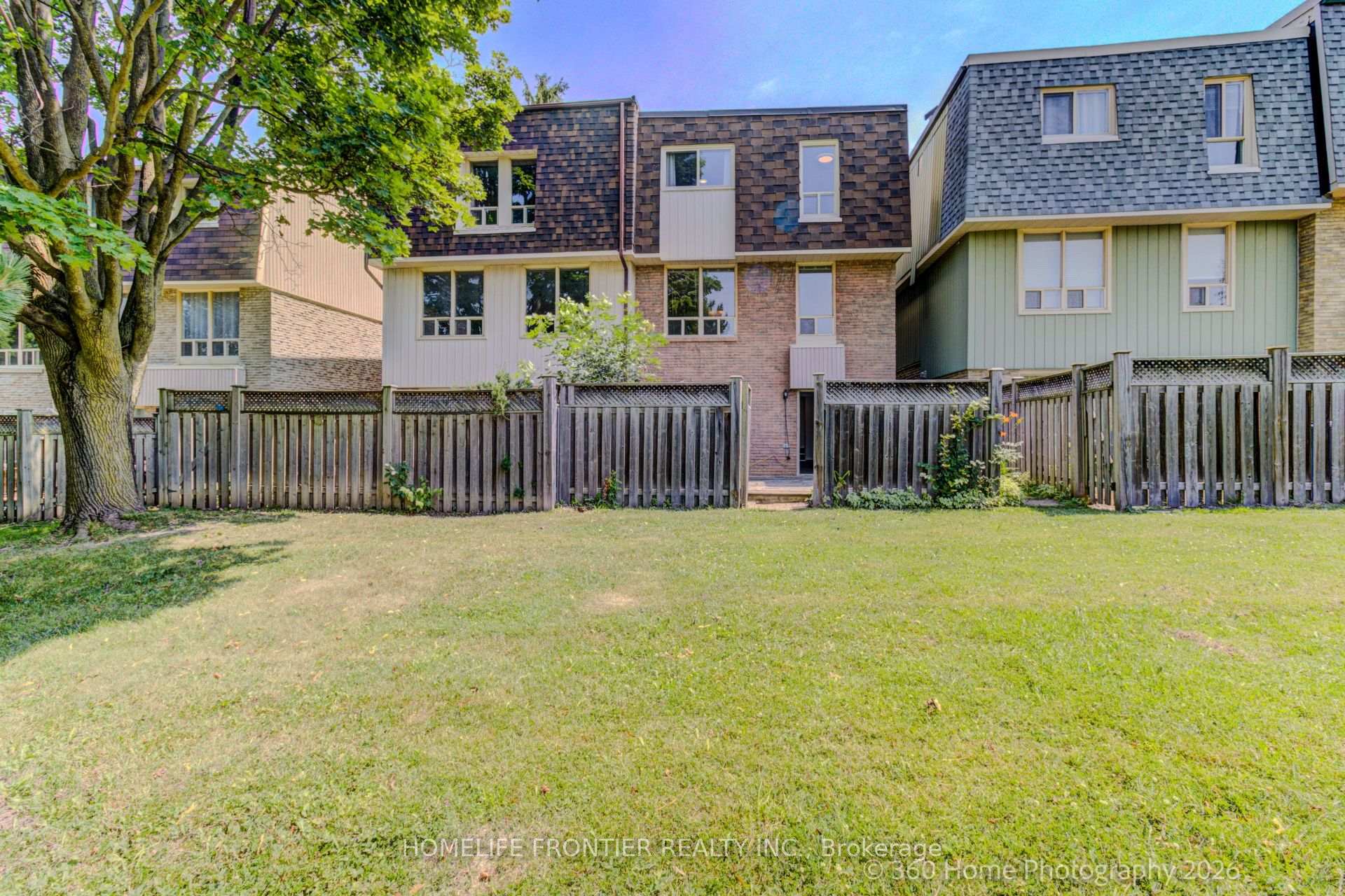 Photo 30 of 92 Poplar Crescent W, Aurora, Aurora Highlands — HOMEH