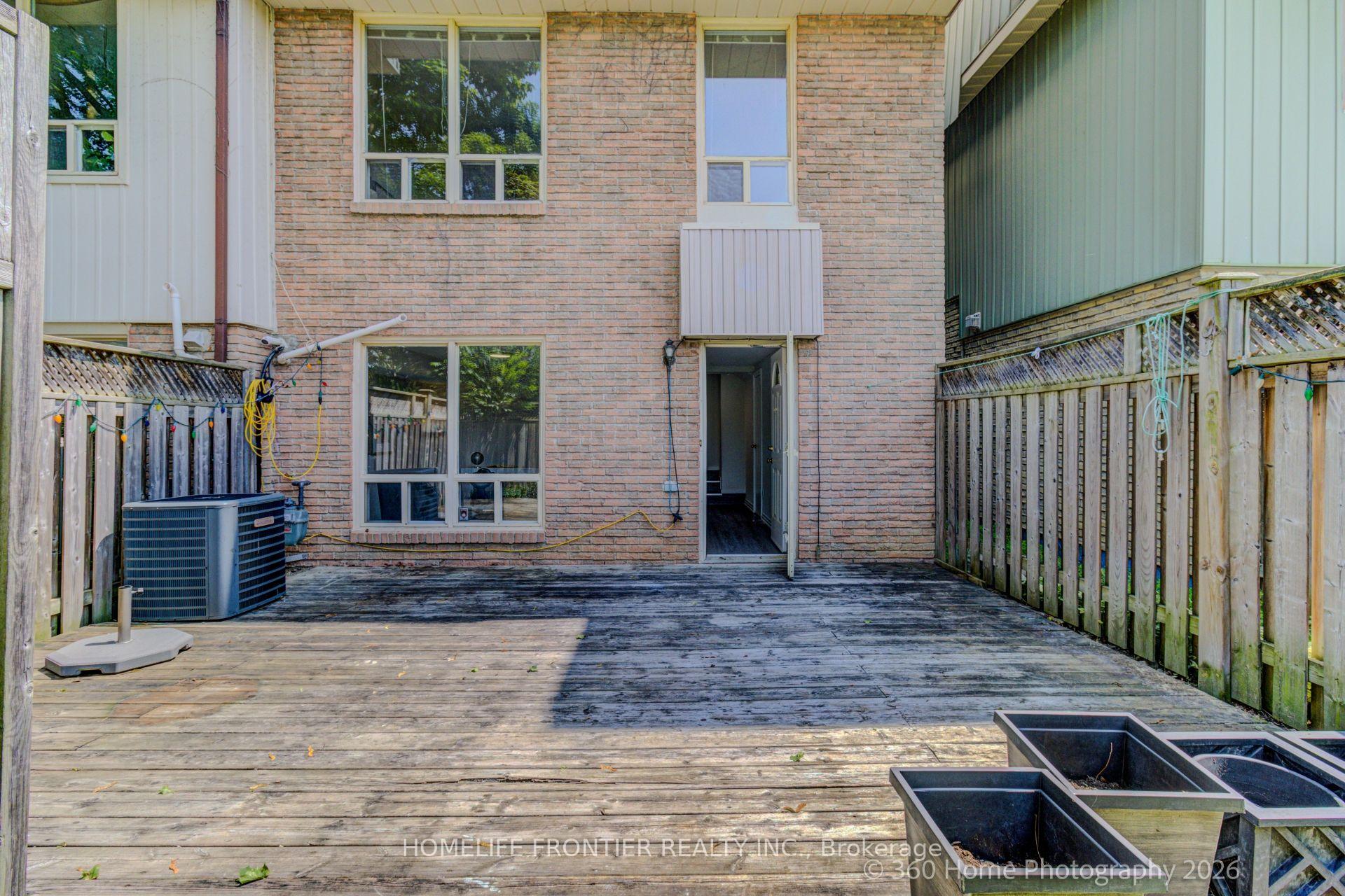 Photo 28 of 92 Poplar Crescent W, Aurora, Aurora Highlands — HOMEH