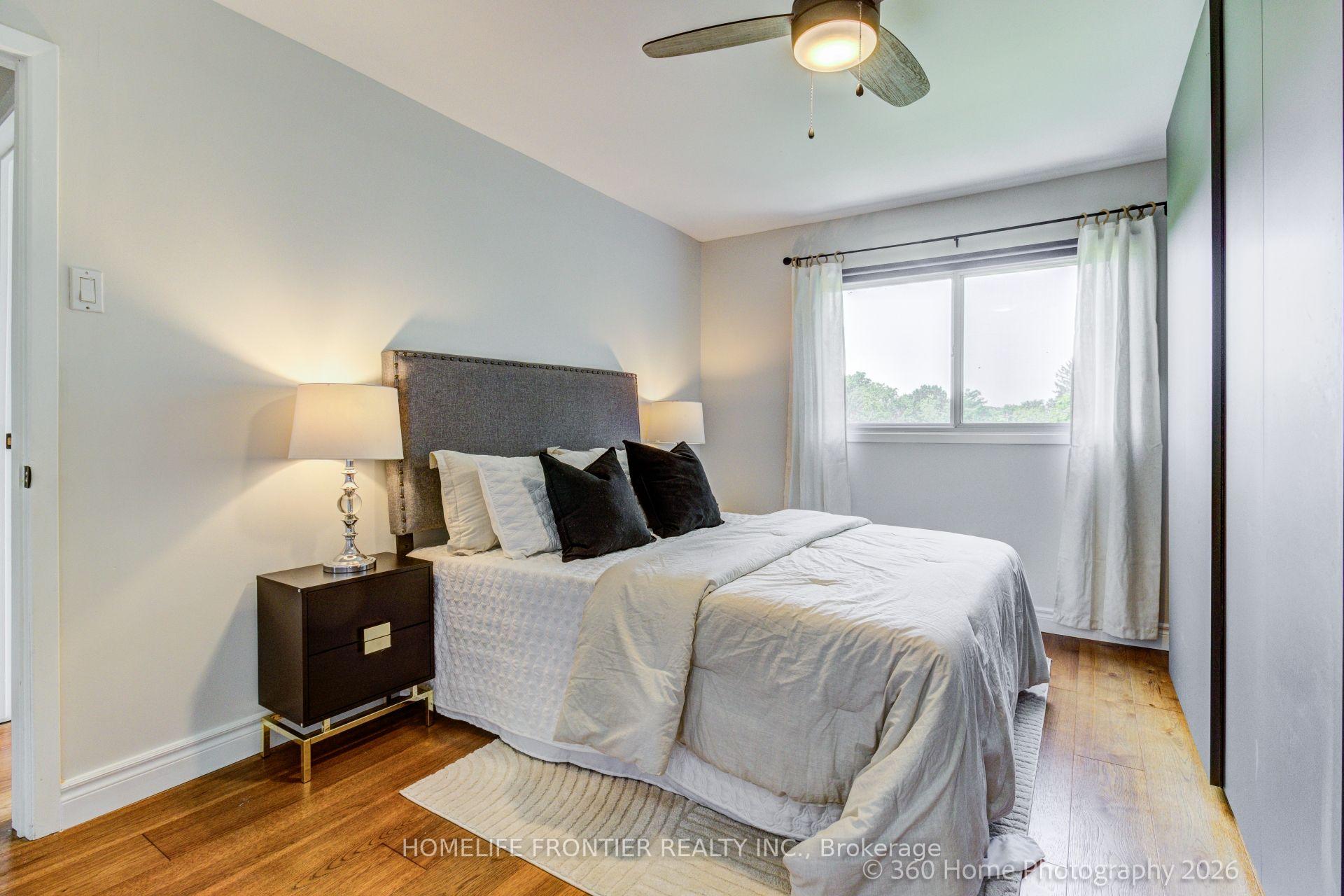 Photo 19 of 92 Poplar Crescent W, Aurora, Aurora Highlands — HOMEH