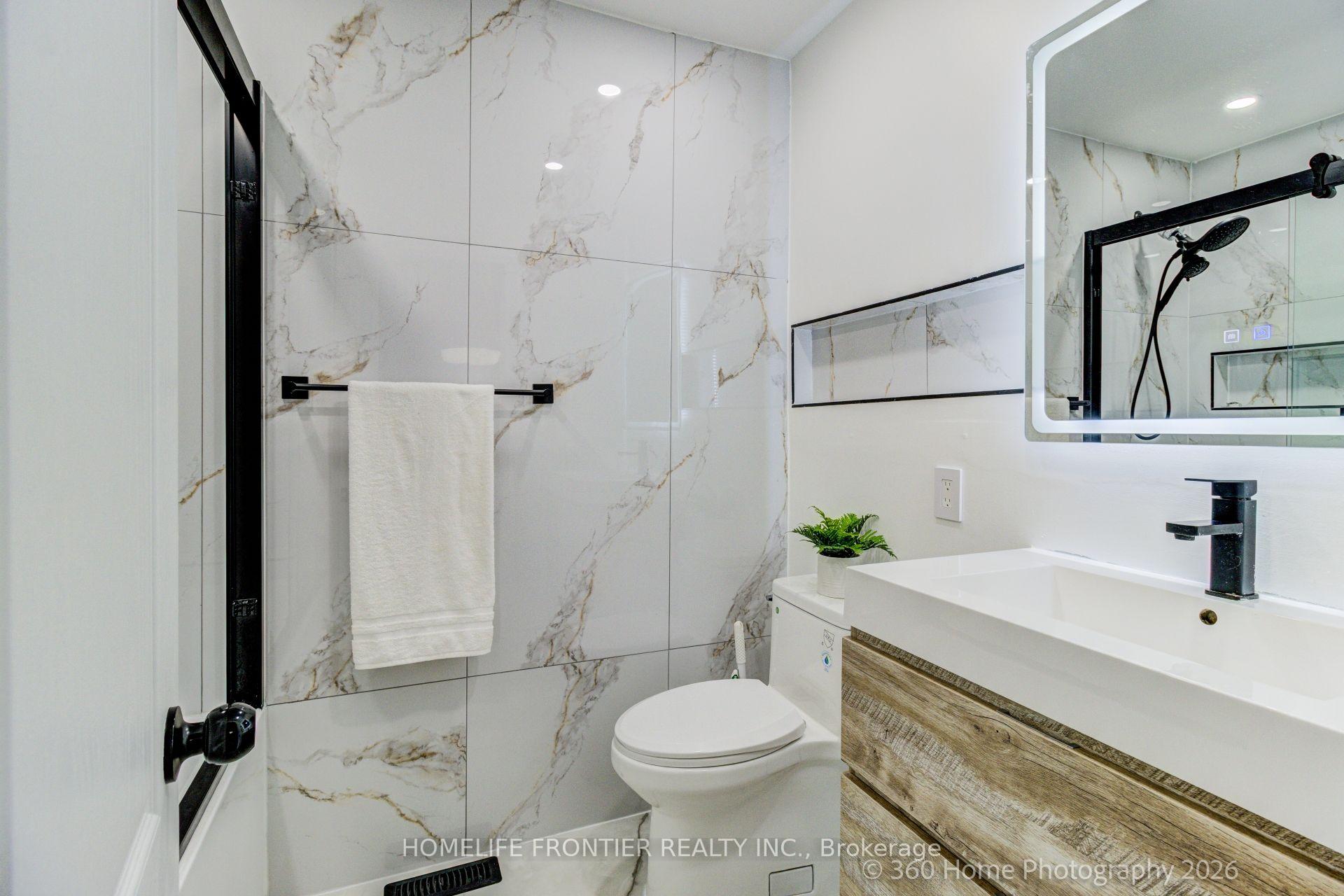 Photo 24 of 92 Poplar Crescent W, Aurora, Aurora Highlands — HOMEH