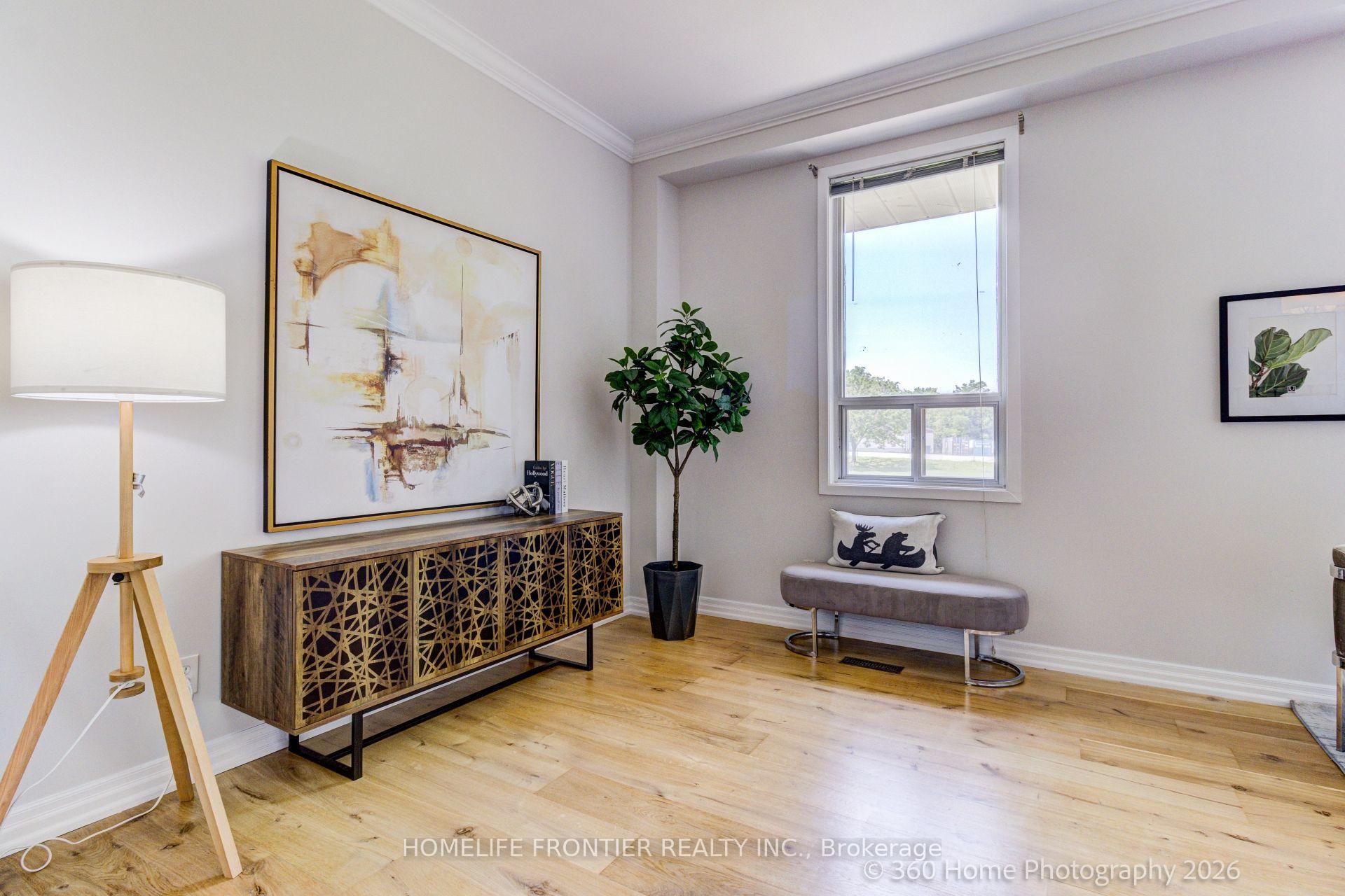 Photo 16 of 92 Poplar Crescent W, Aurora, Aurora Highlands — HOMEH