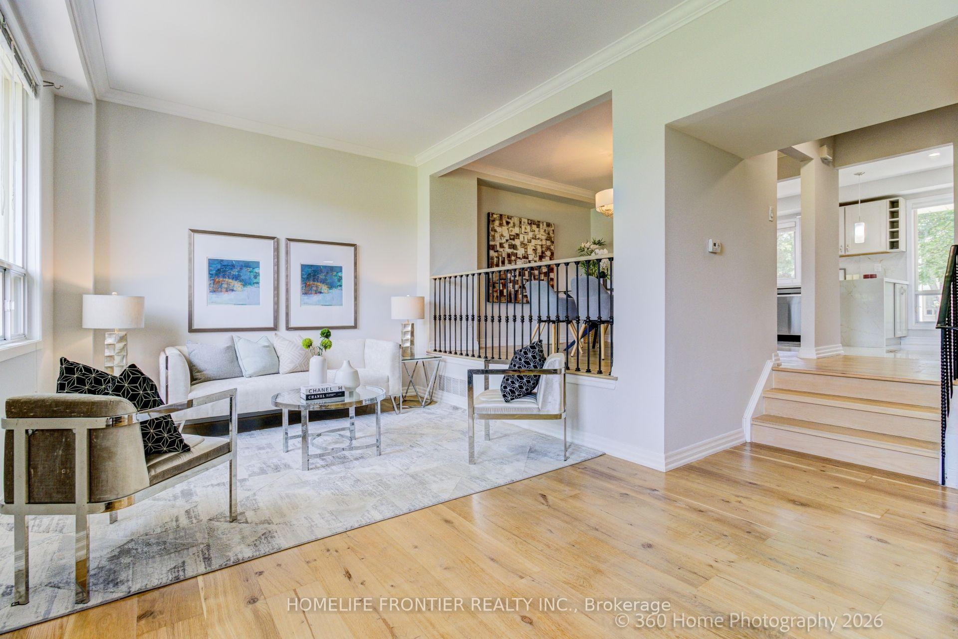 Photo 14 of 92 Poplar Crescent W, Aurora, Aurora Highlands — HOMEH