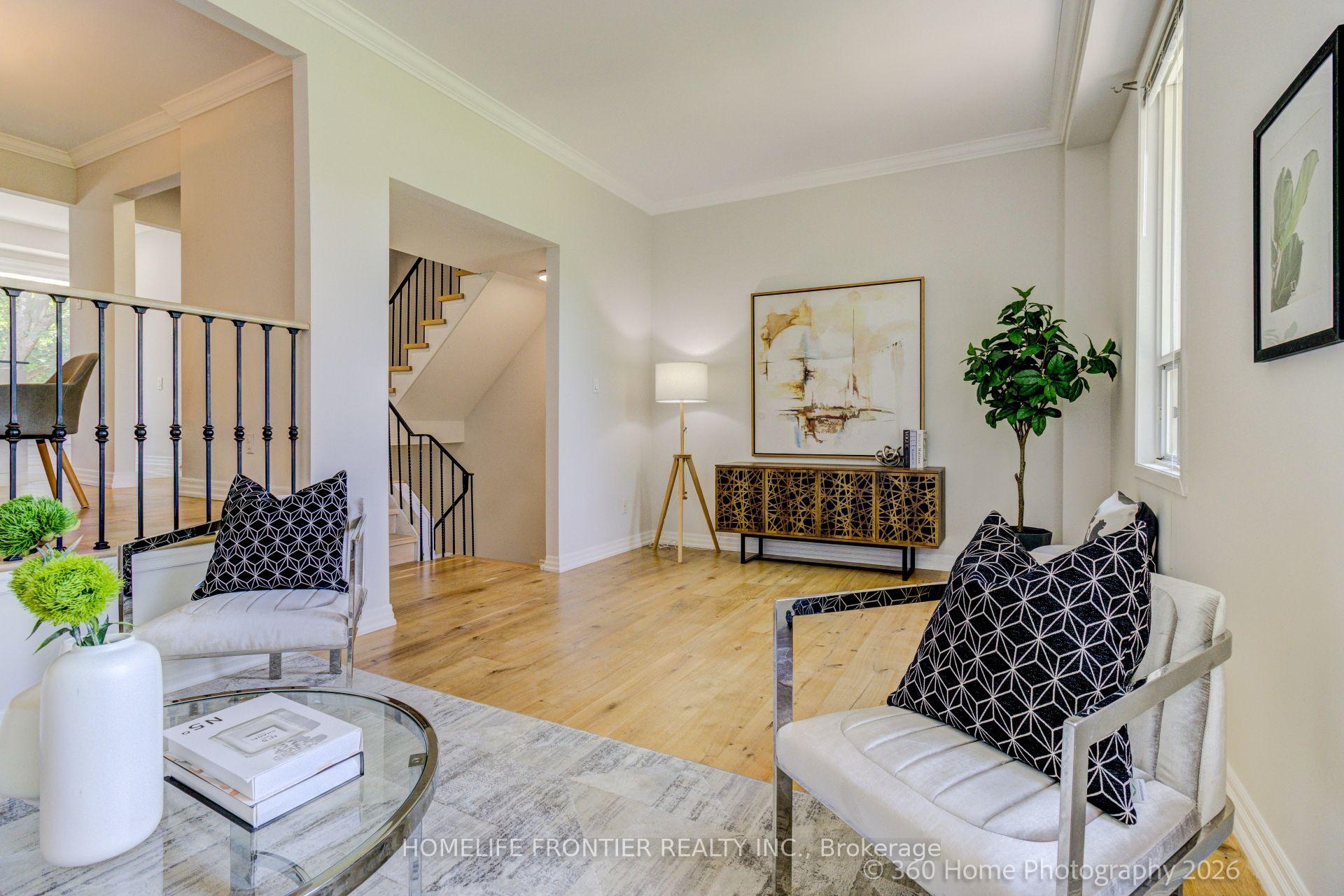 Photo 15 of 92 Poplar Crescent W, Aurora, Aurora Highlands — HOMEH
