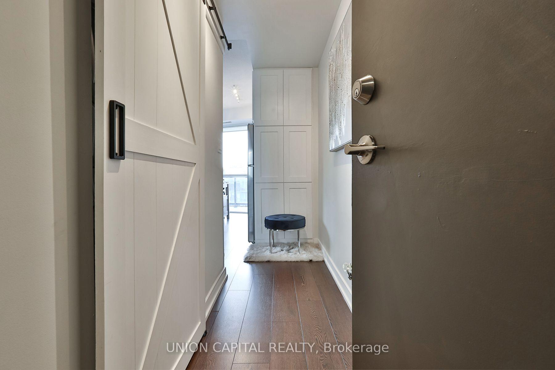 Photo 3 of Unit 1103, 20 Bruyeres Mews, Toronto, Niagara — HOMEH