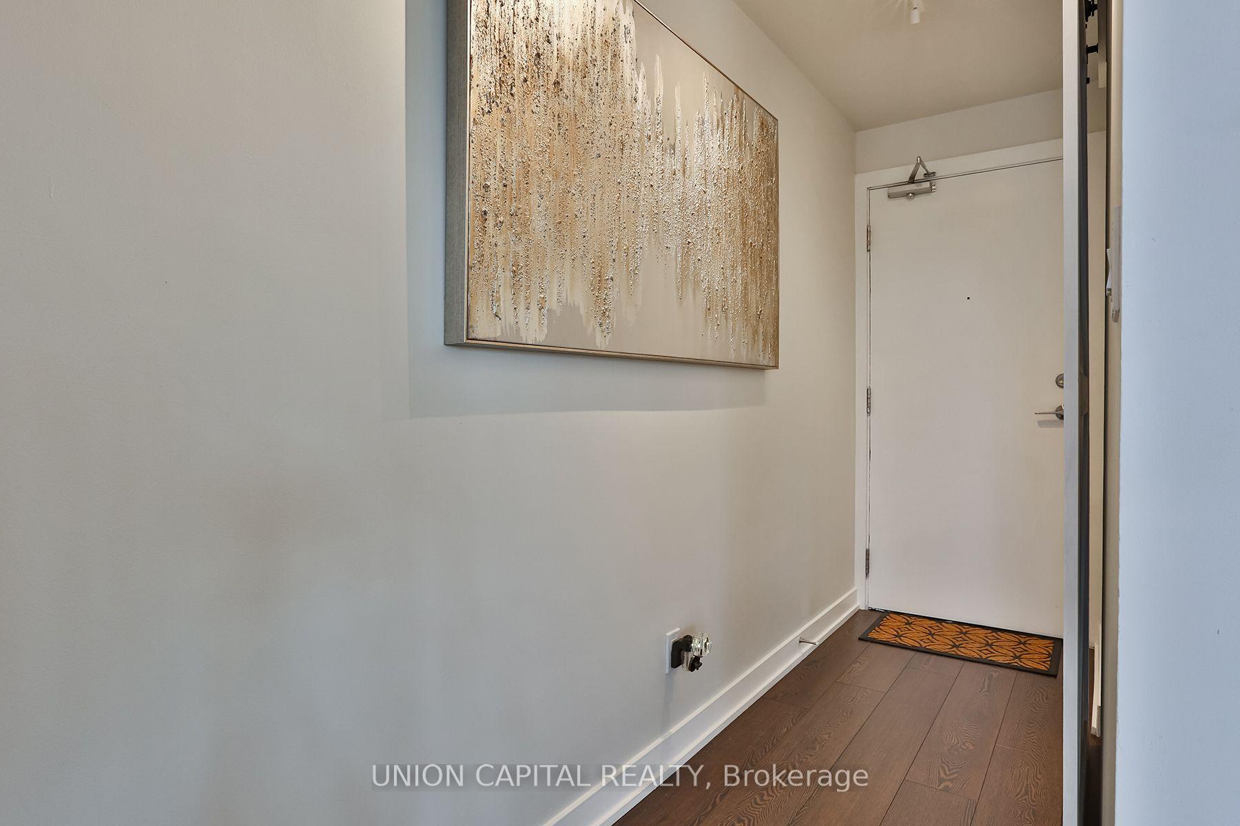 Photo 5 of Unit 1103, 20 Bruyeres Mews, Toronto, Niagara — HOMEH