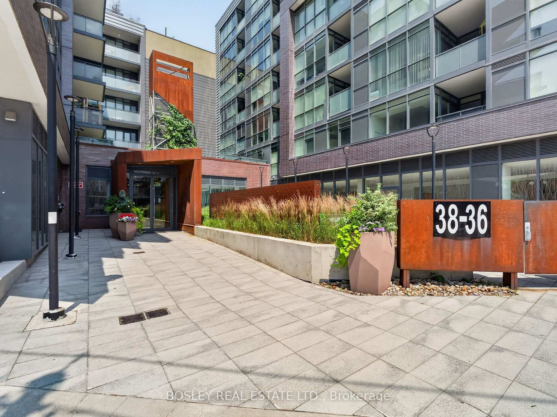 Photo 35 of Unit 801, 36 Howard Park Avenue, Toronto, Roncesvalles — HOMEH