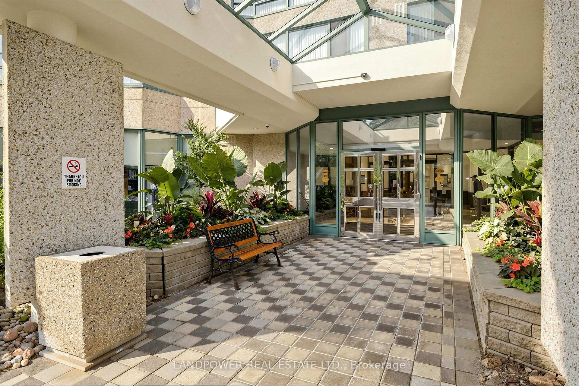Photo 3 of Unit 1106, 7825 Bayview Avenue, Markham, Aileen-Willowbrook — HOMEH