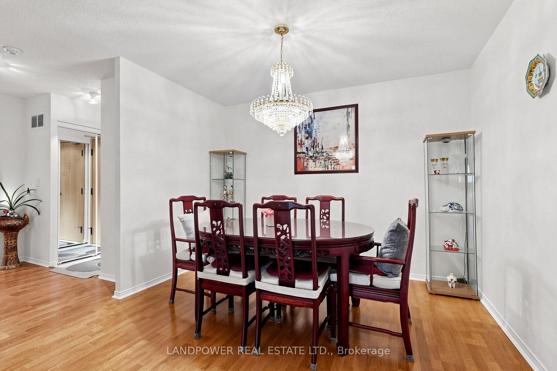Photo 8 of Unit 1106, 7825 Bayview Avenue, Markham, Aileen-Willowbrook — HOMEH