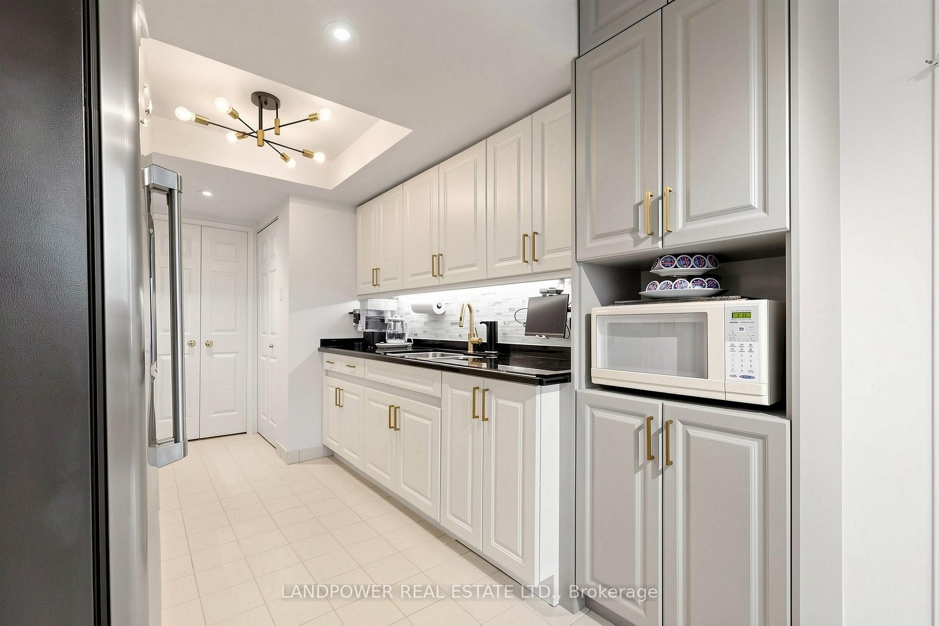 Photo 13 of Unit 1106, 7825 Bayview Avenue, Markham, Aileen-Willowbrook — HOMEH