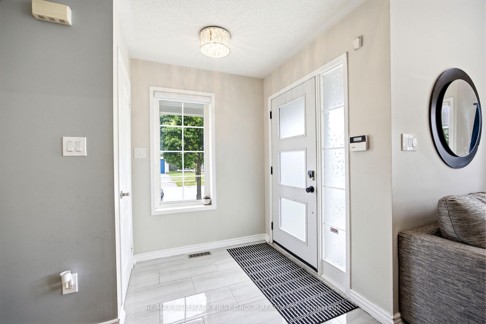 Photo 7 of 1396 Lyncroft Crescent, Oshawa, Taunton — HOMEH
