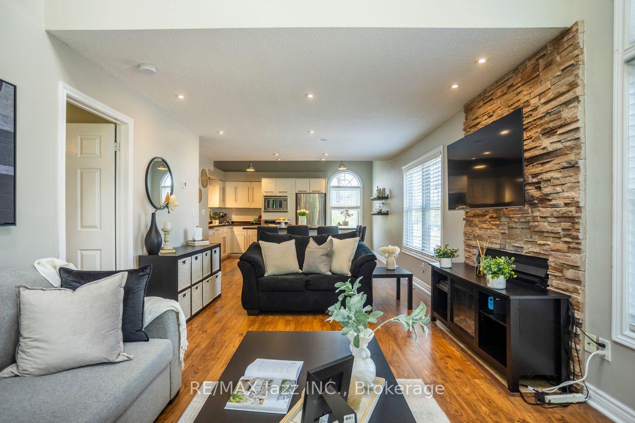 Photo 10 of Unit C2, 1655 Nash Road, Clarington, Courtice — HOMEH
