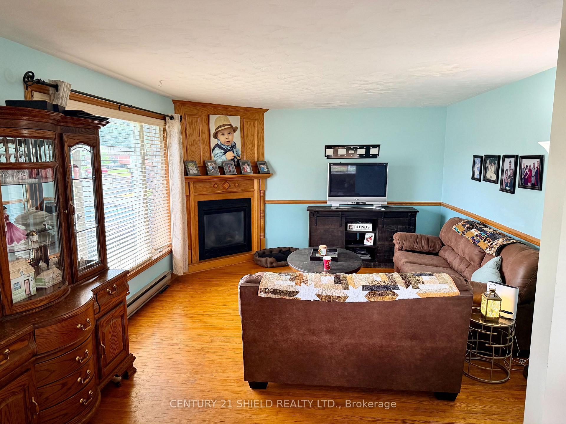 Photo 8 of 785 Sandfield Crescent, Cornwall, Cornwall — HOMEH