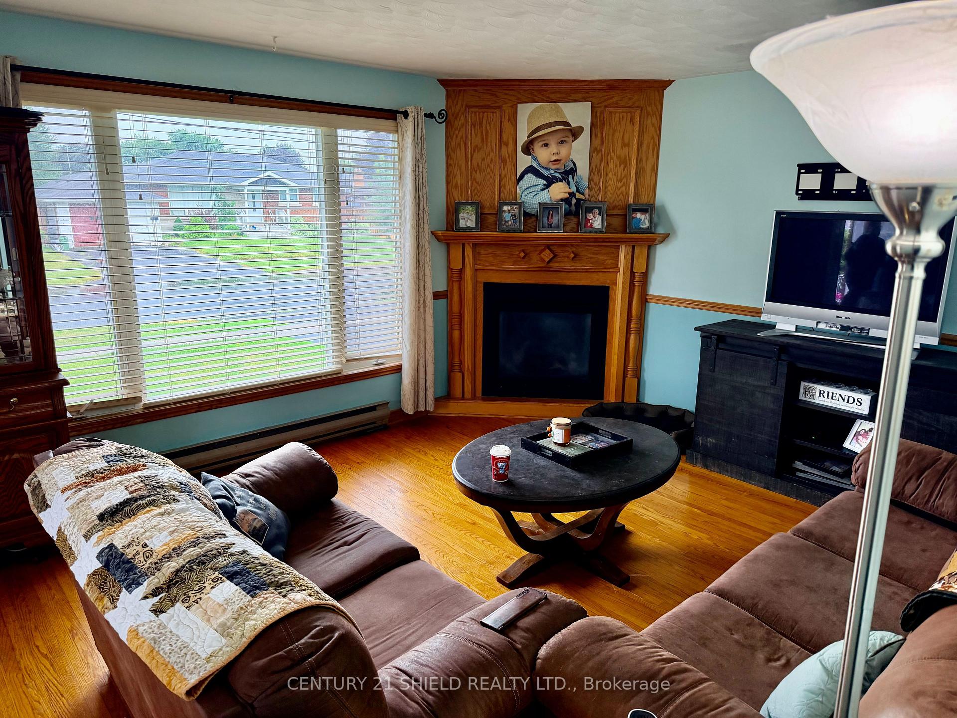 Photo 9 of 785 Sandfield Crescent, Cornwall, Cornwall — HOMEH