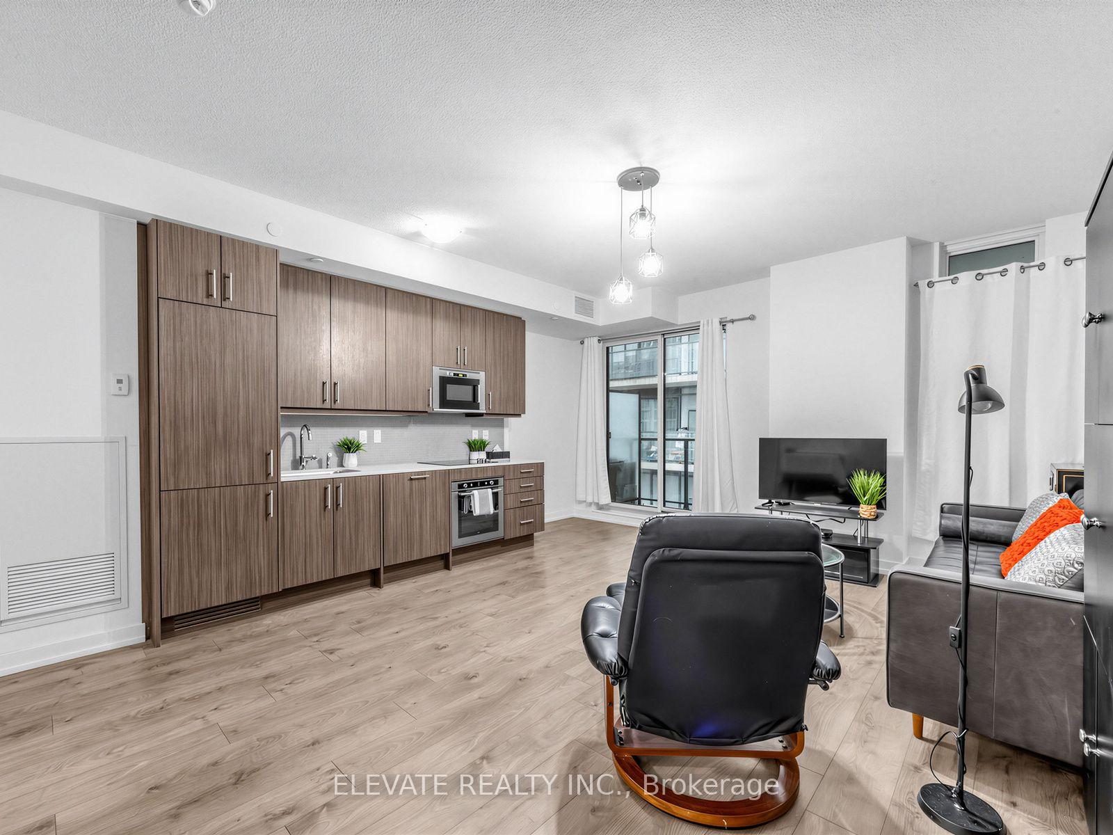 Photo 4 of Unit 926, 297 College Street, Toronto, University — HOMEH