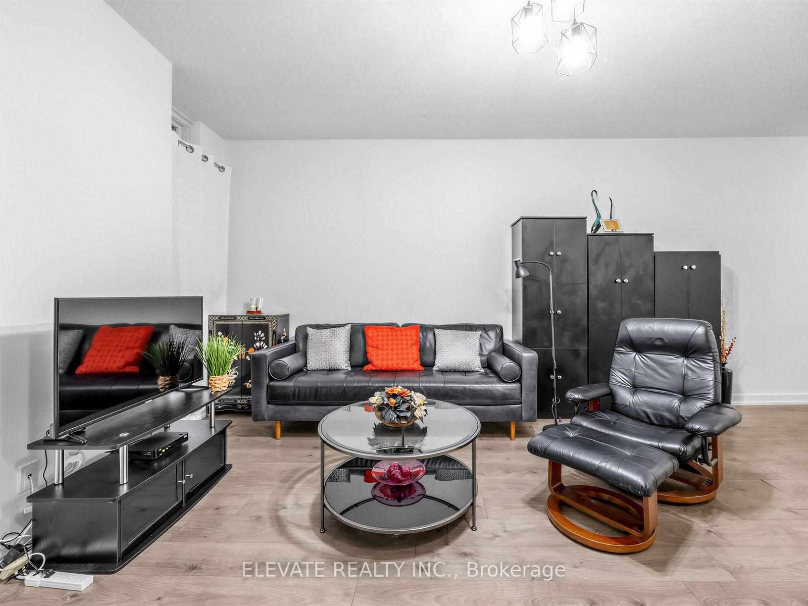 Photo 7 of Unit 926, 297 College Street, Toronto, University — HOMEH