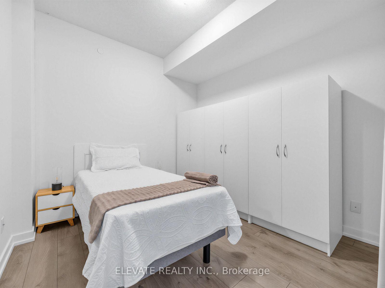 Photo 14 of Unit 926, 297 College Street, Toronto, University — HOMEH