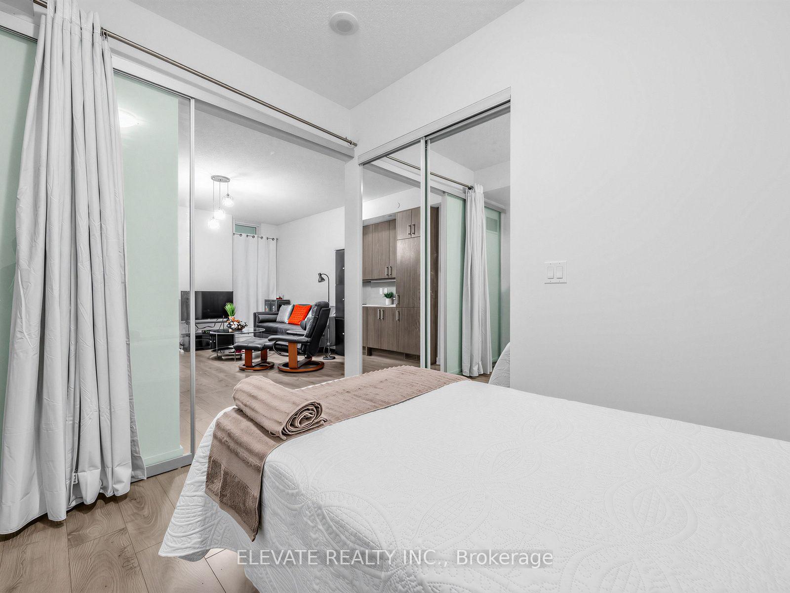 Photo 16 of Unit 926, 297 College Street, Toronto, University — HOMEH
