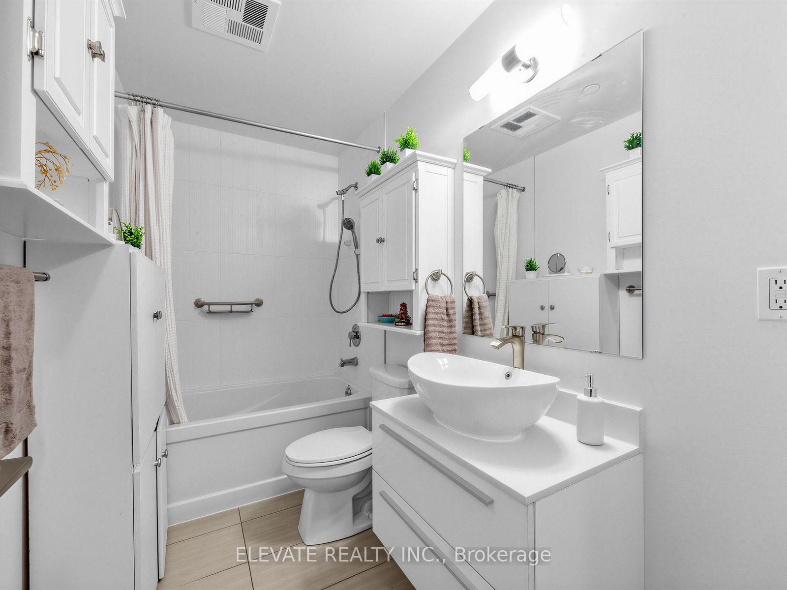 Photo 19 of Unit 926, 297 College Street, Toronto, University — HOMEH