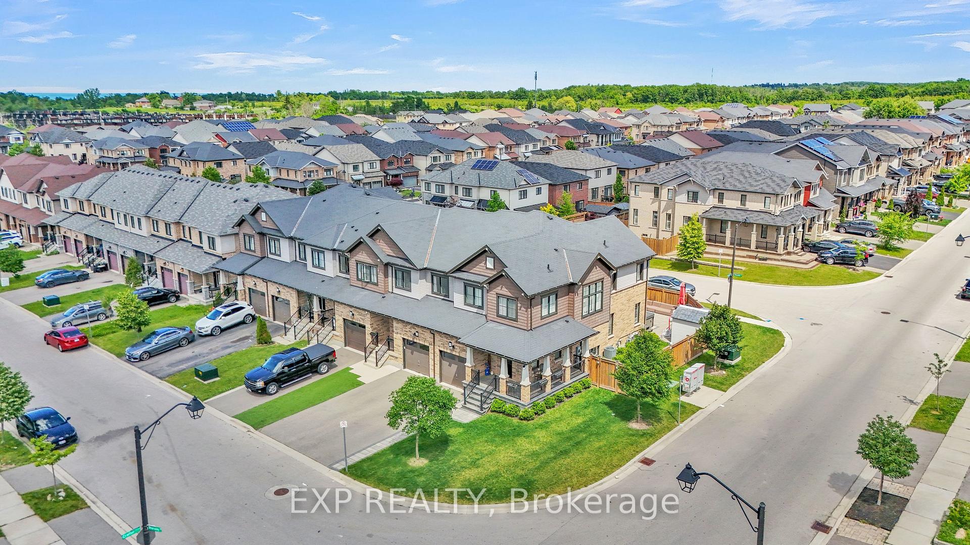 Photo 3 of 6 Sherway Street, Hamilton, Stoney Creek Mountain — HOMEH