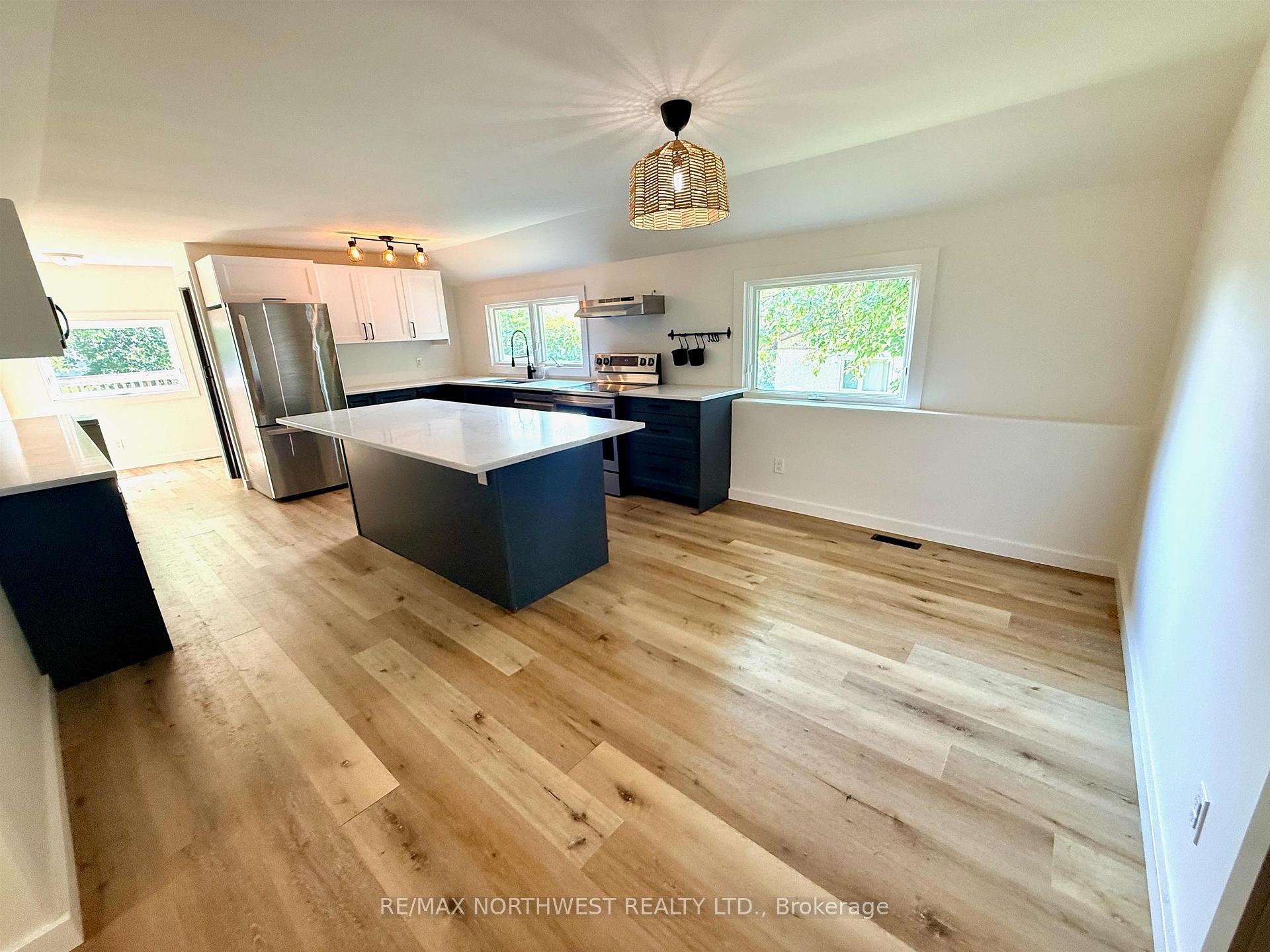 Photo 10 of 715 St Clair, Kenora, Keewatin — HOMEH