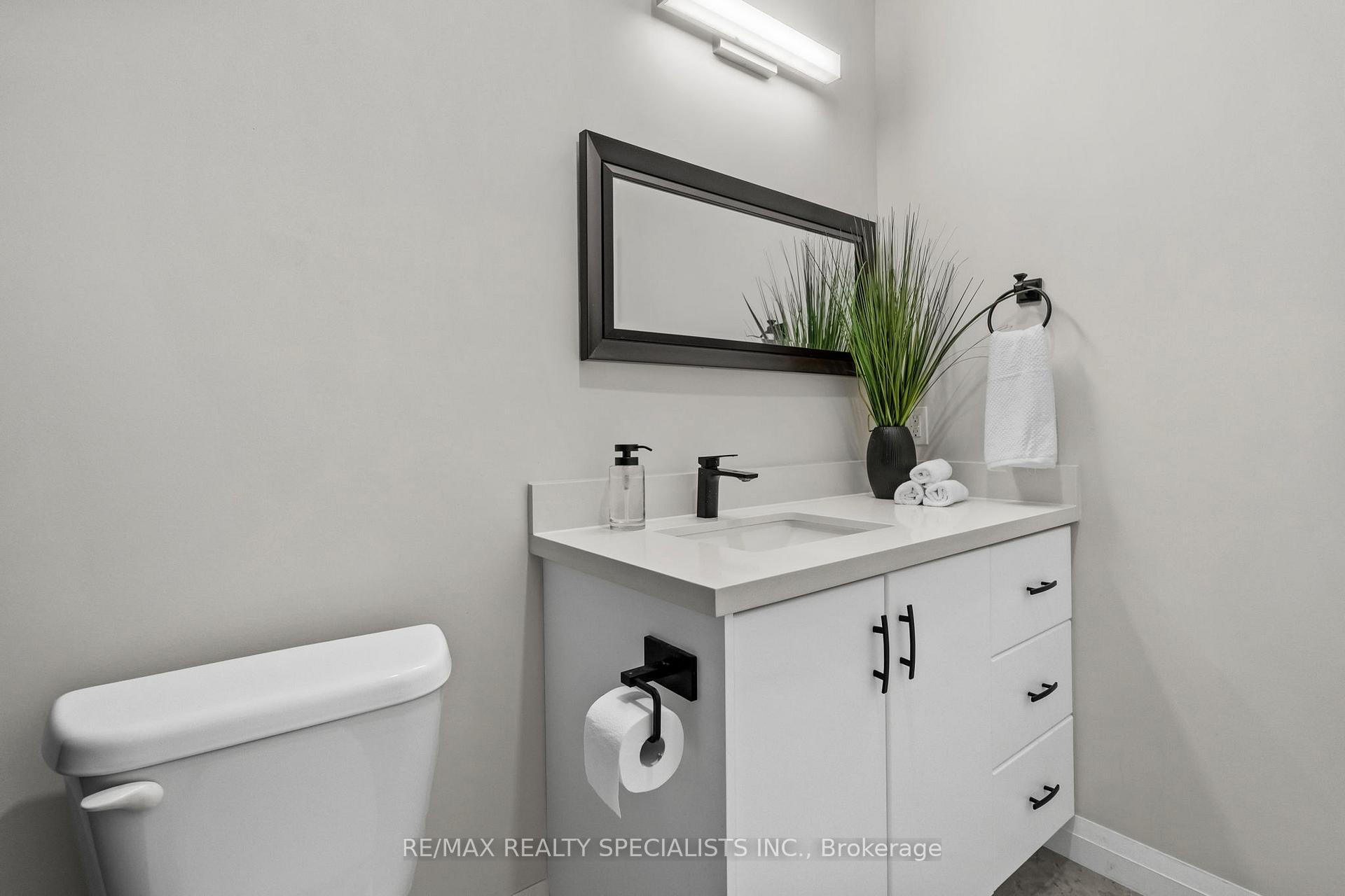 Photo 13 of 24 Peel Street N, Hamilton, Dundas — HOMEH