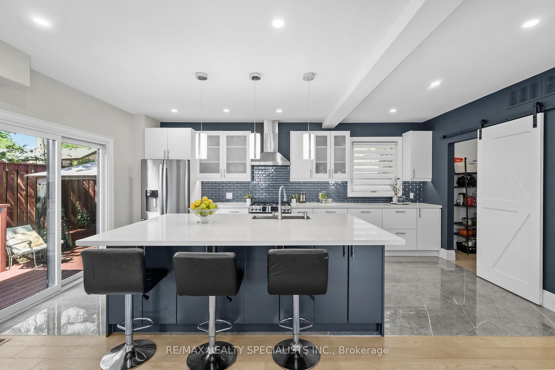 Photo 15 of 24 Peel Street N, Hamilton, Dundas — HOMEH
