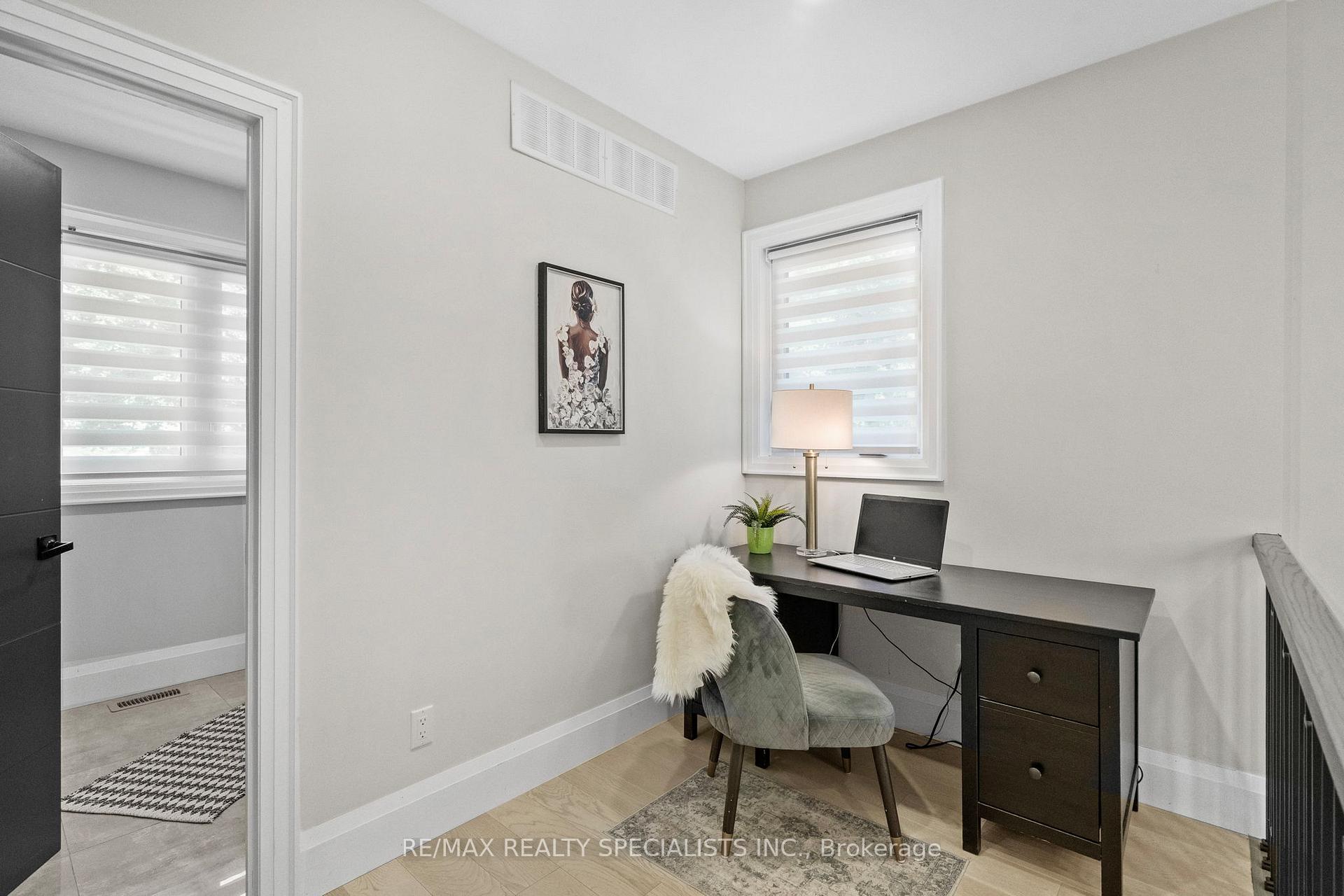 Photo 28 of 24 Peel Street N, Hamilton, Dundas — HOMEH